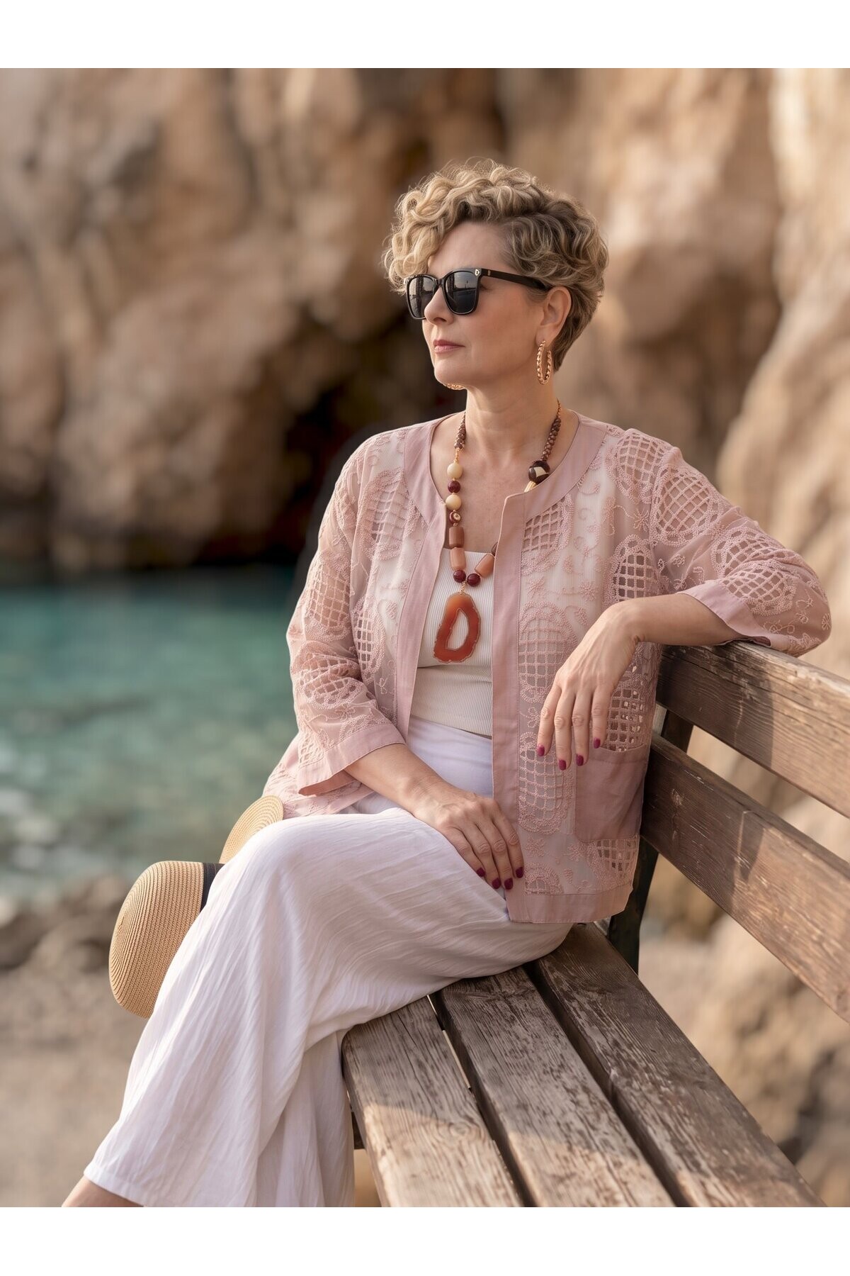 Emma İtalyan Dantel Nakışlı Ceket Pembe