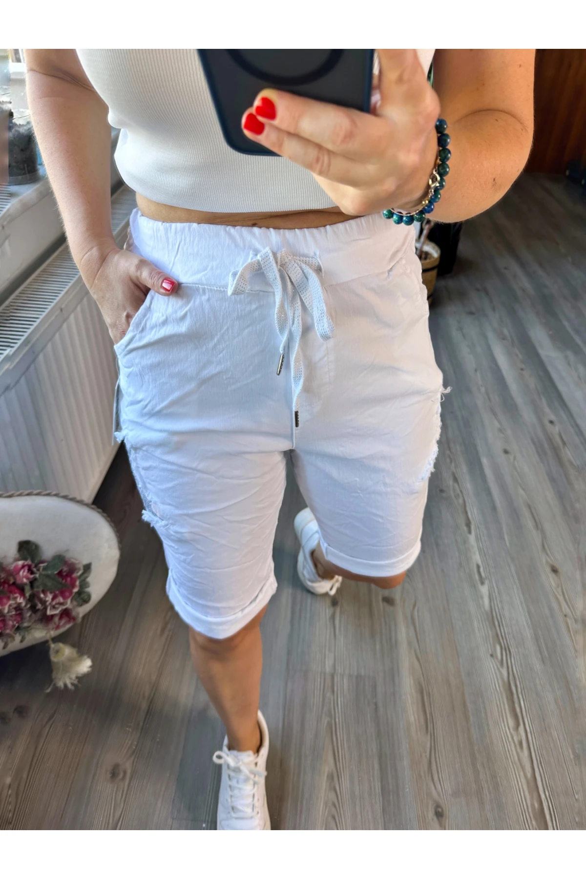 Matta İtalyan Yıldızlı Şort Beyaz