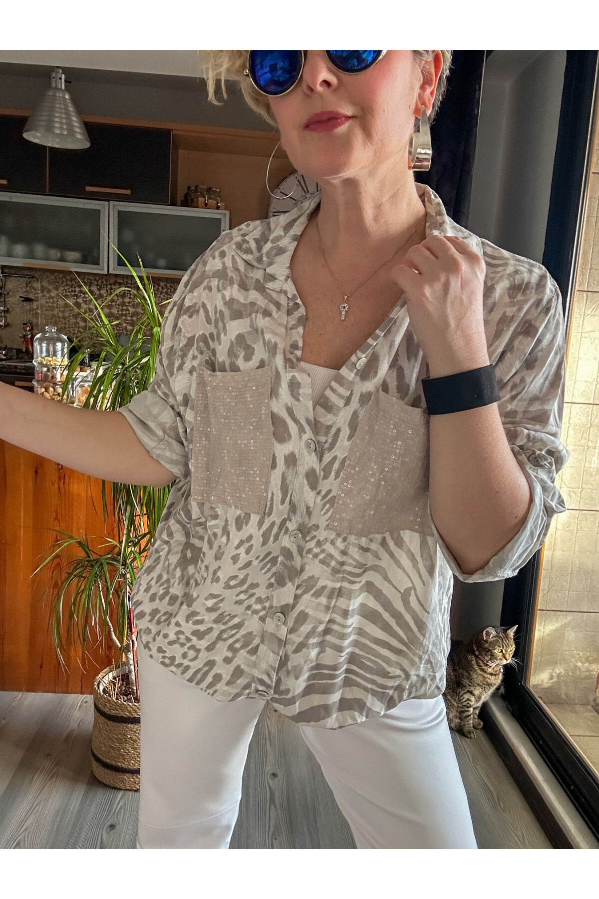 Vespa Leopar Pul Detaylı Tasarım Gömlek Bej