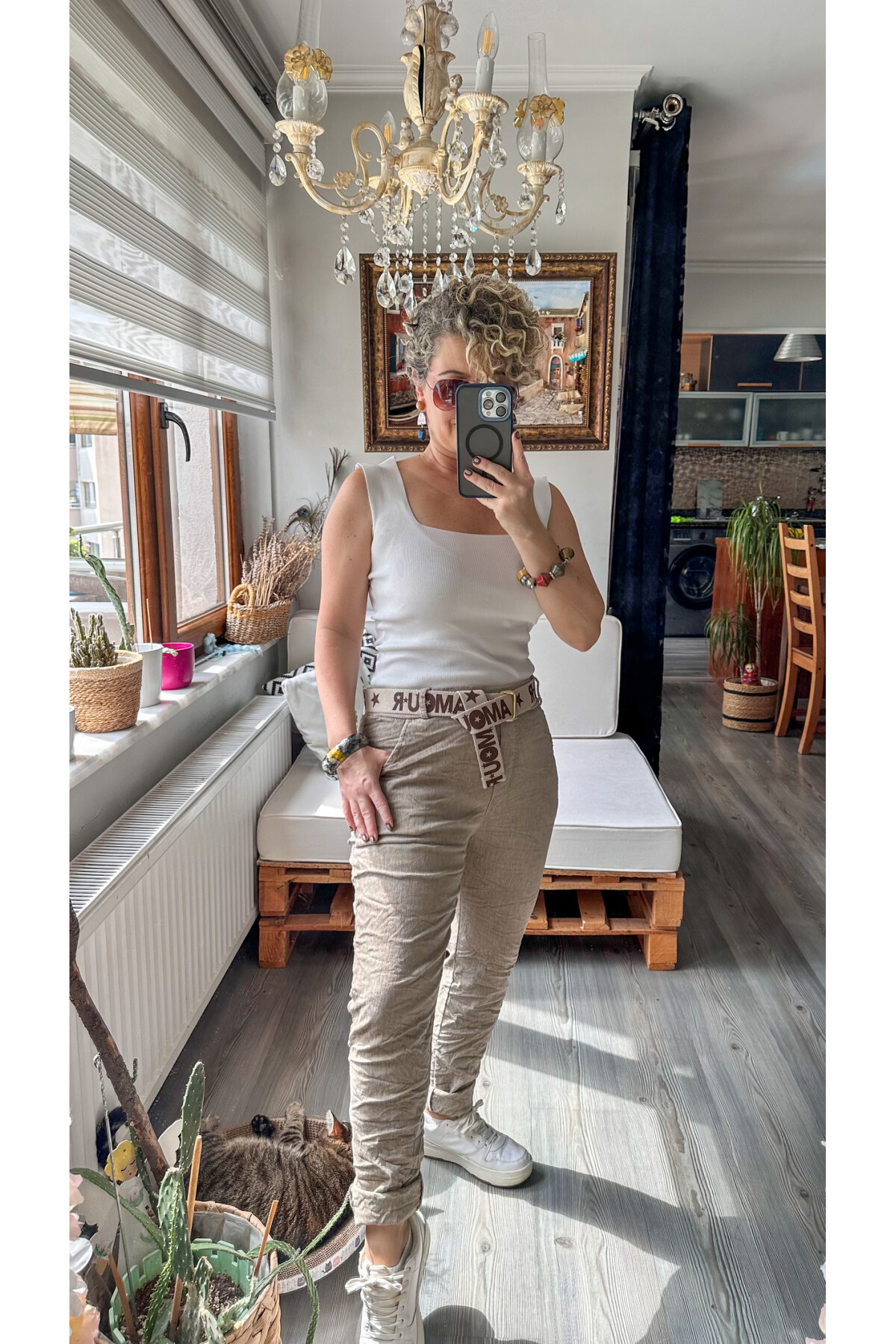 Amour İtalyan Sihirli Kemer Detaylı Pantolon Beige