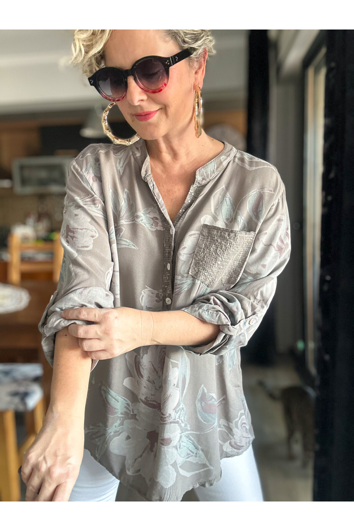 Della Manolya Desen Pul Detaylı Beige İtalyan Gömlek