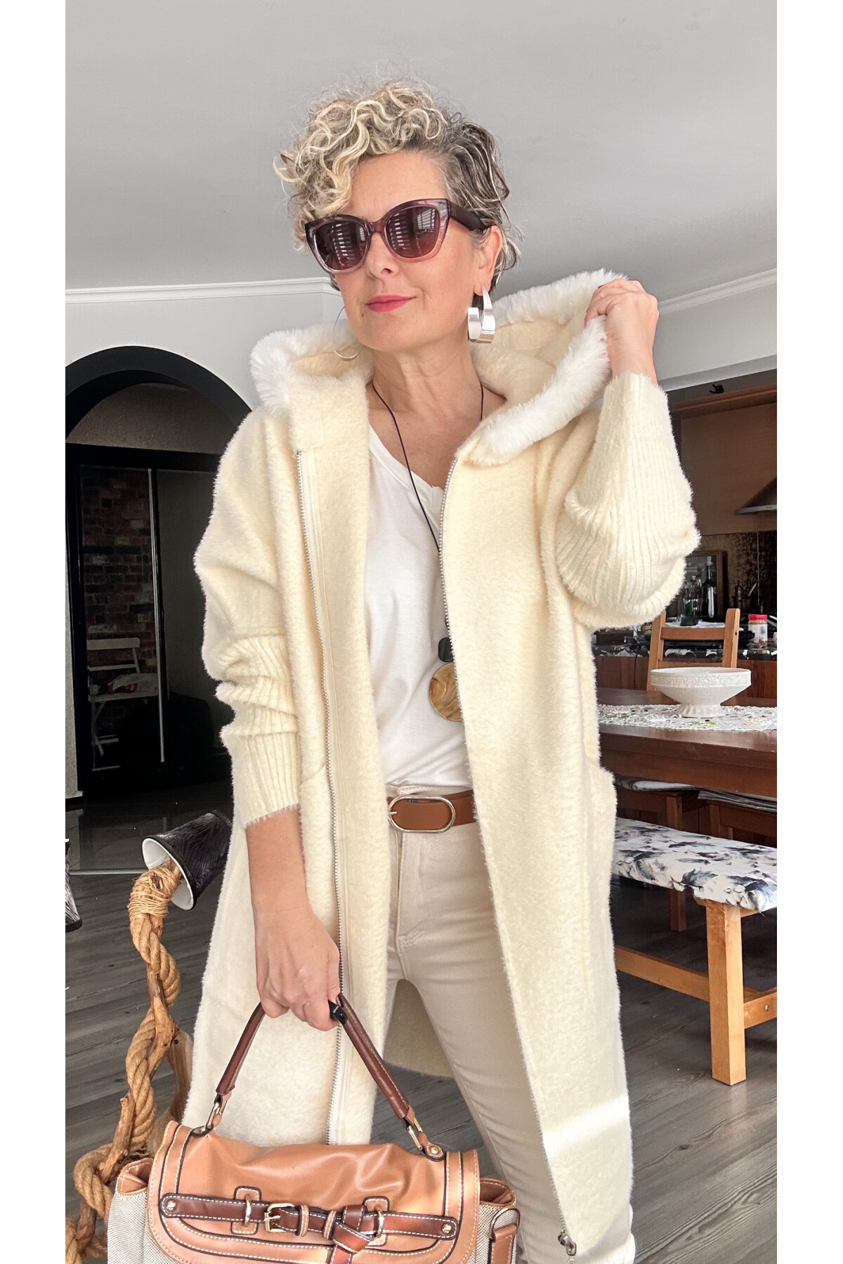 Flori İthal Angore Kürk Kapşon Kol Şerit Detay Ceket Ekru