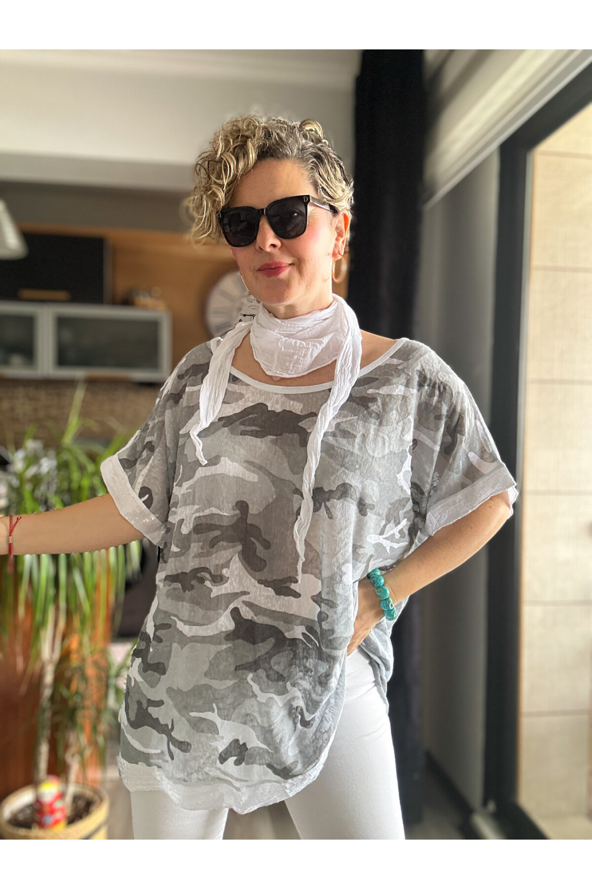 Mamma Mia Fularlı Etek Pul Kamuflaj Bluz Beyaz