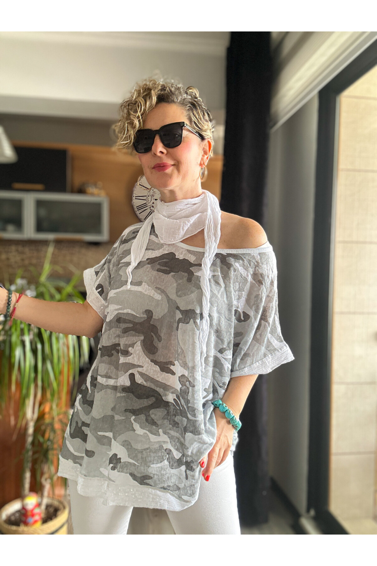 Mamma Mia Fularlı Etek Pul Kamuflaj Bluz Beyaz