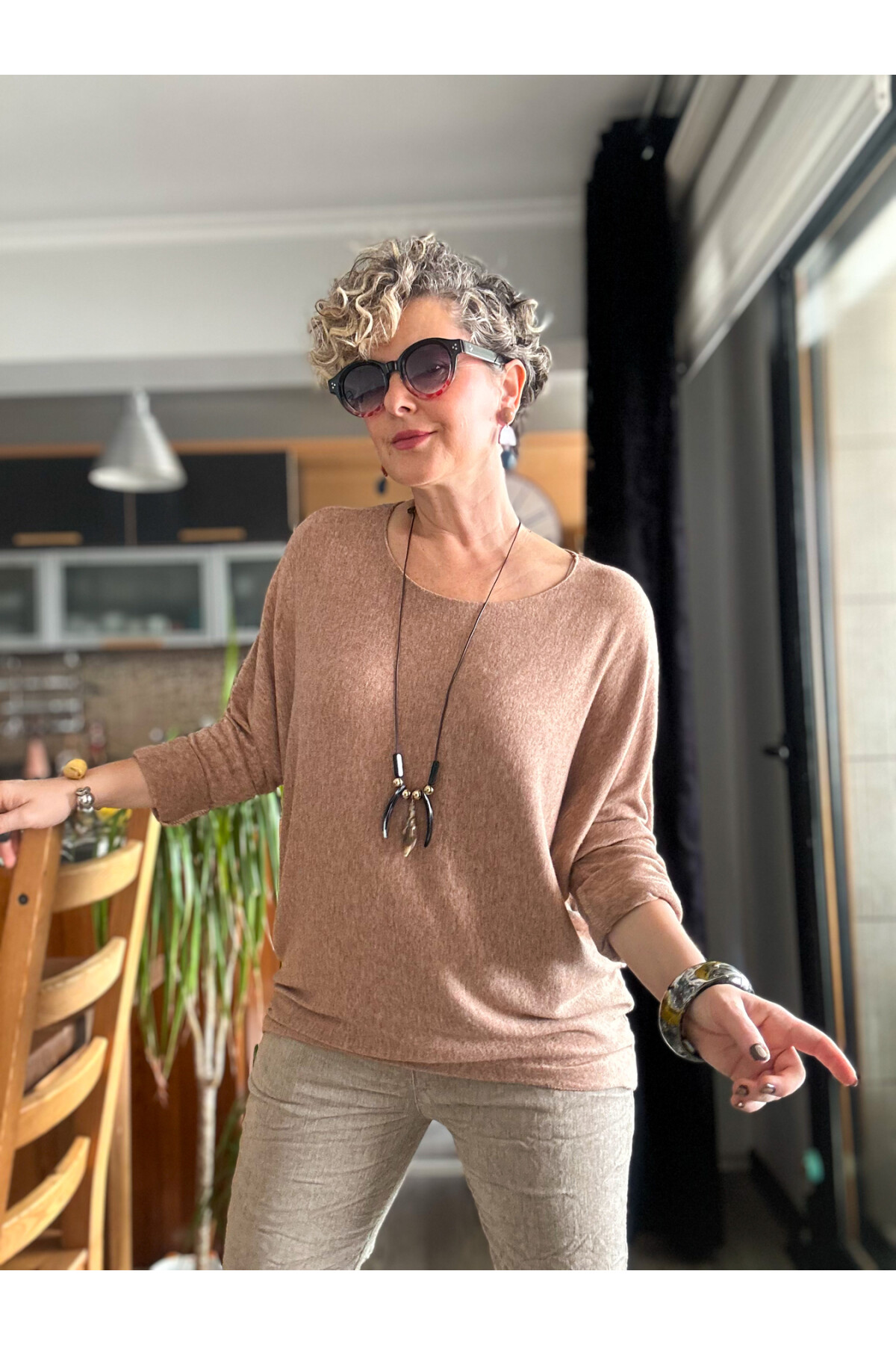 Mezzo İtalyan Kolyeli Tasarım Triko Bluz Camel