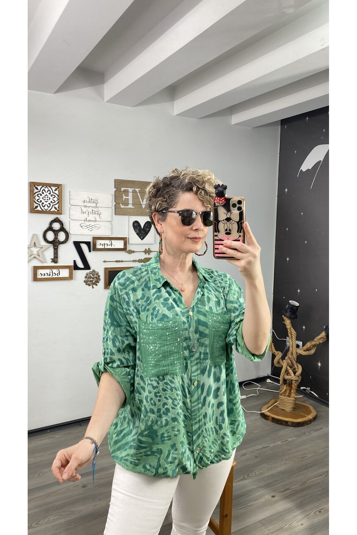 Vespa Leopar Pul Detaylı Tasarım Gömlek Yeşil