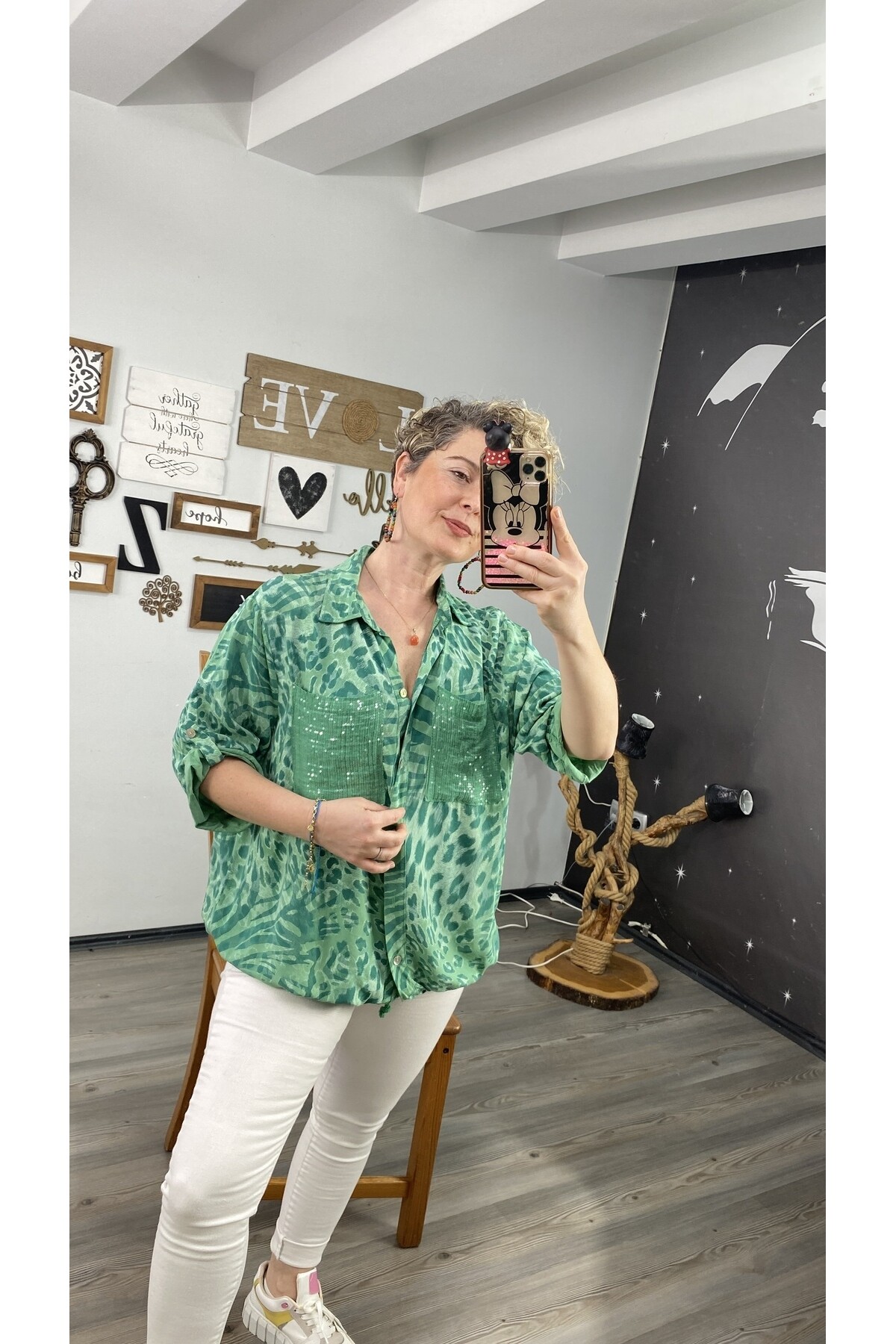 Vespa Leopar Pul Detaylı Tasarım Gömlek Yeşil