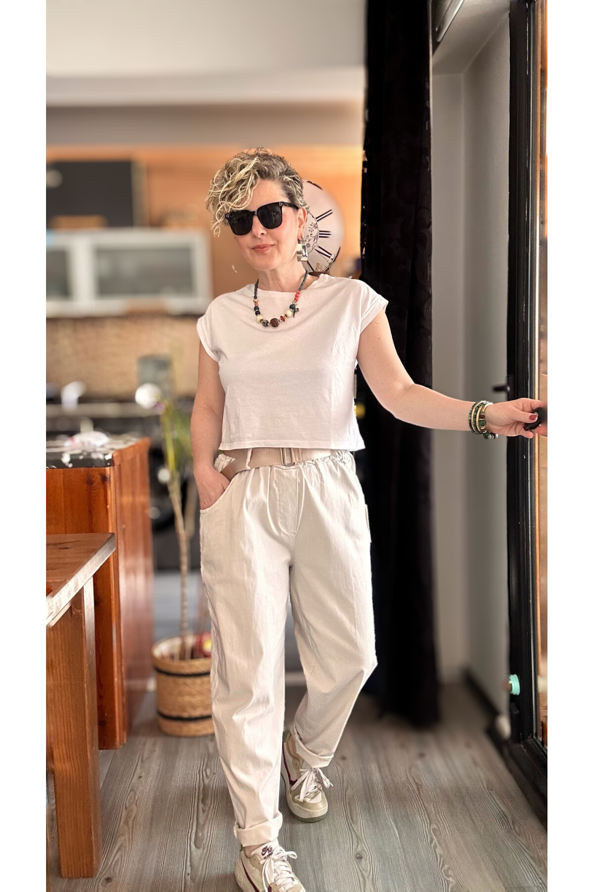 Betty İtalyan Balon Kemerli Pantolon Beige