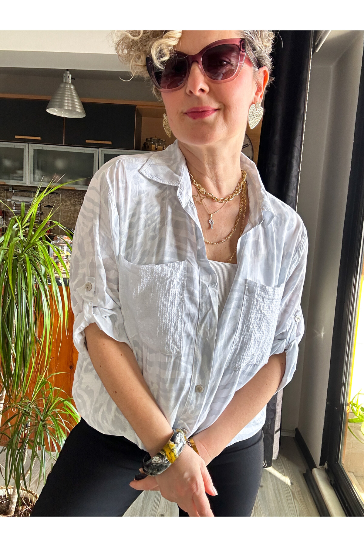 Cento Leopar Pul Detaylı Tasarım Gömlek Beyaz