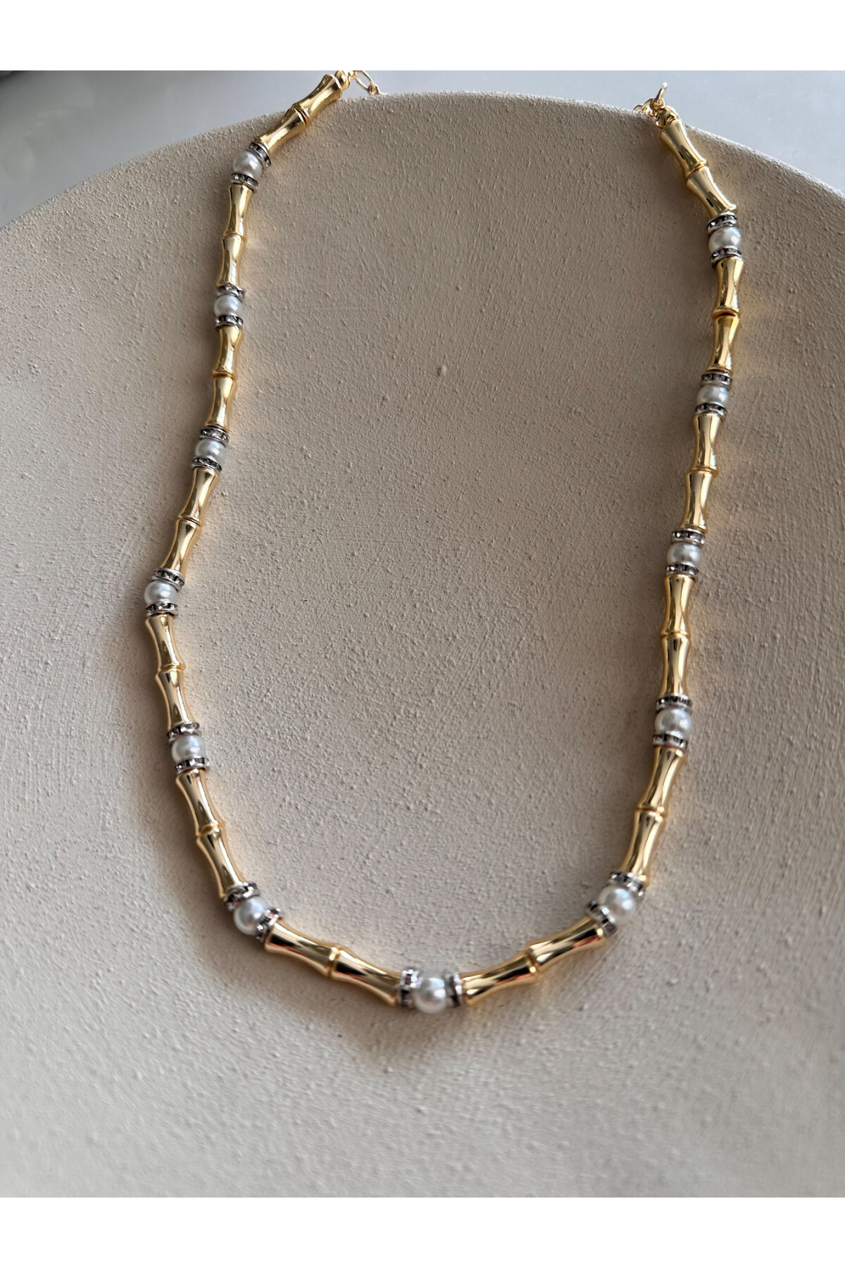 Feher Çelik Detay Kolye