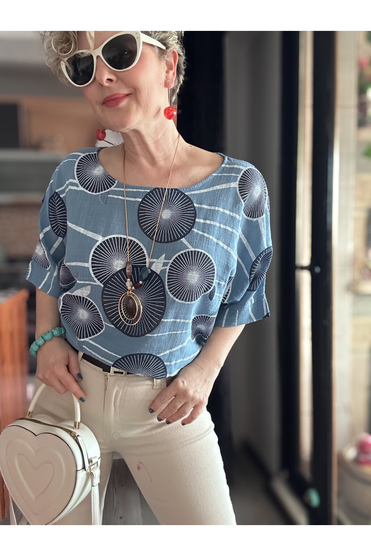 Limmo Desenli  İthal Kolyeli Tasarım Bluz İndigo