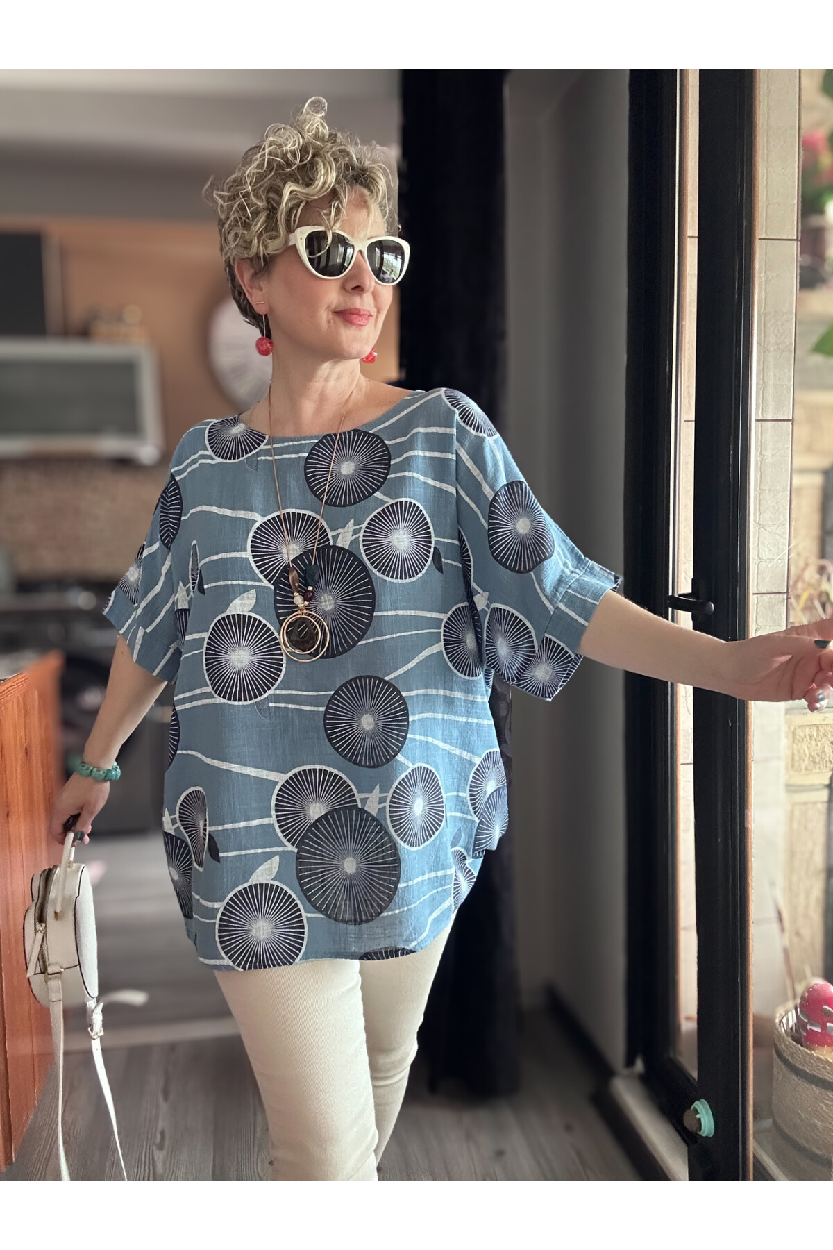 Limmo Desenli  İthal Kolyeli Tasarım Bluz İndigo