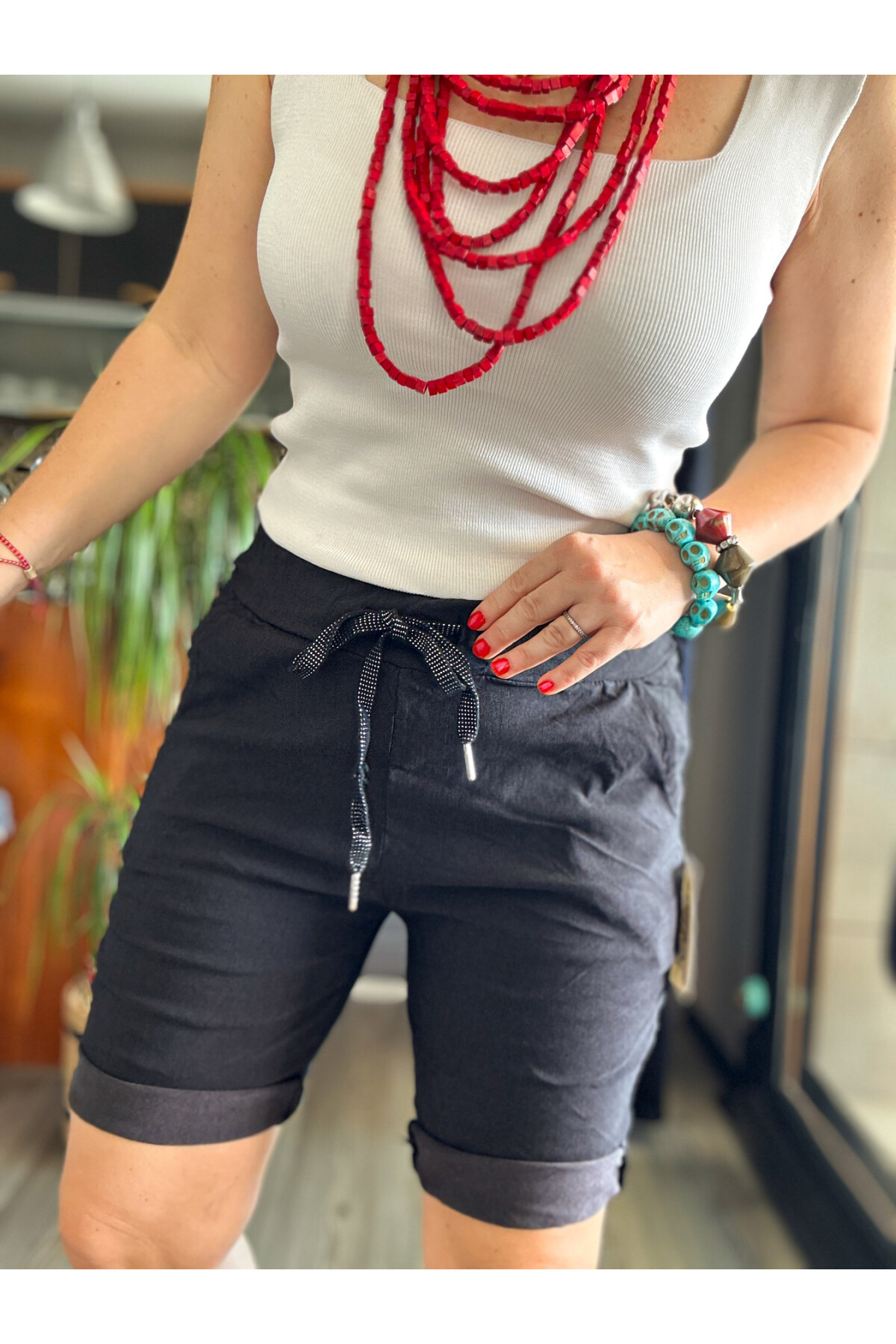 Menton  İtalyan Stil Likralı Şort Siyah