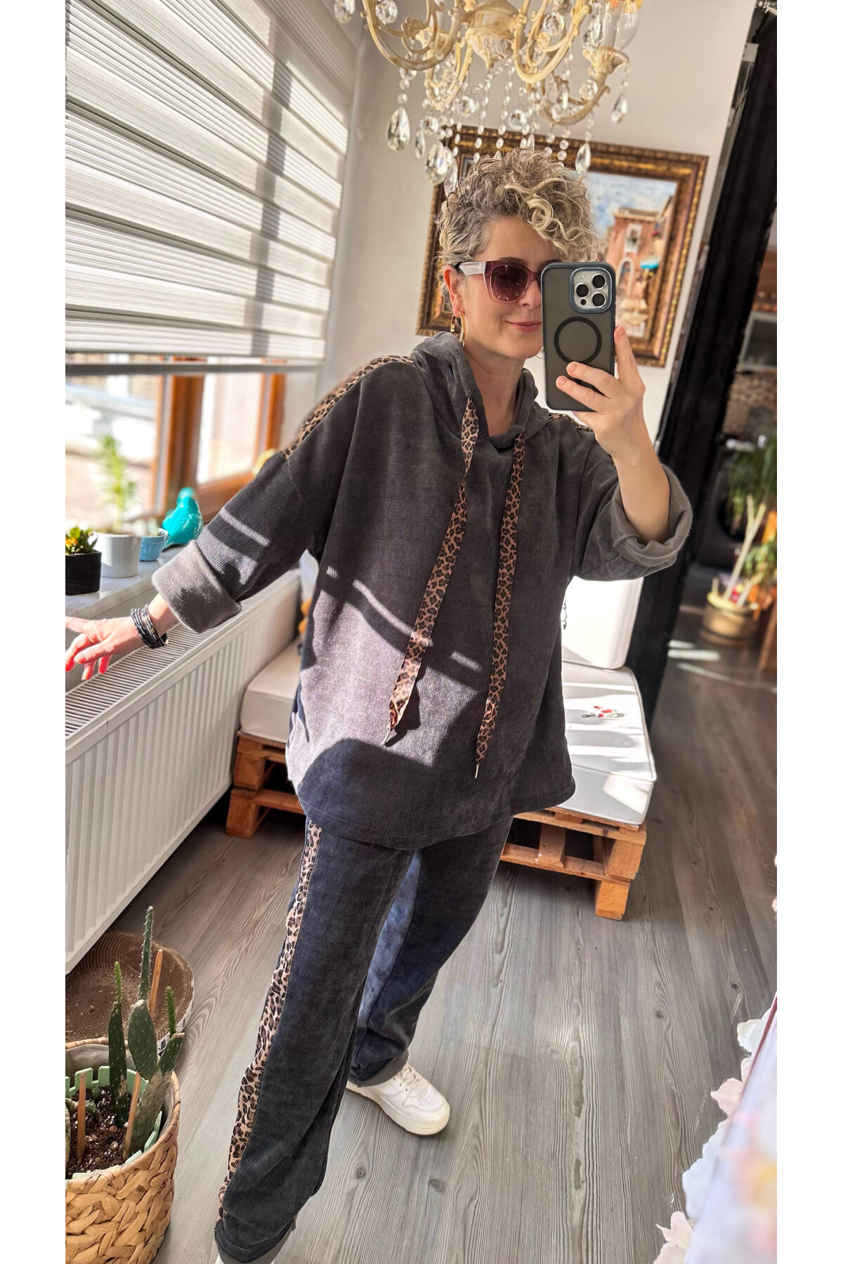 Muffin İtalyan Şönil Leopar Detay Takım Gri