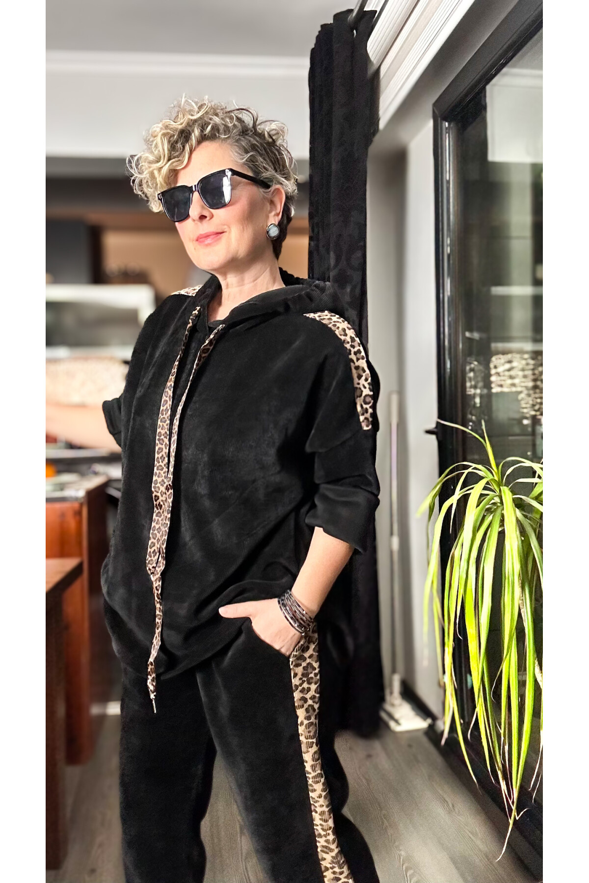 Muffin İtalyan Şönil Leopar Detay Takım Siyah