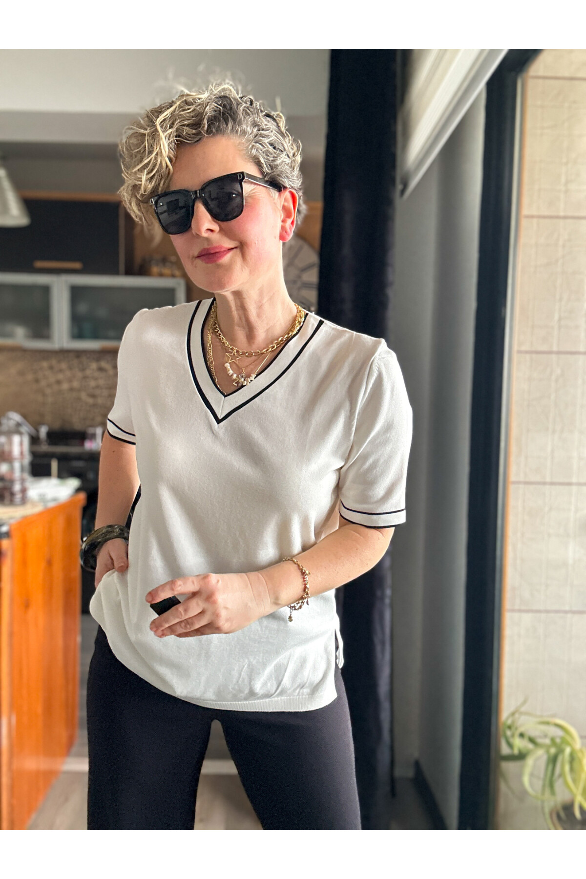 Orfe V Yaka Ve Kol Çizgili Triko Bluz Ekru