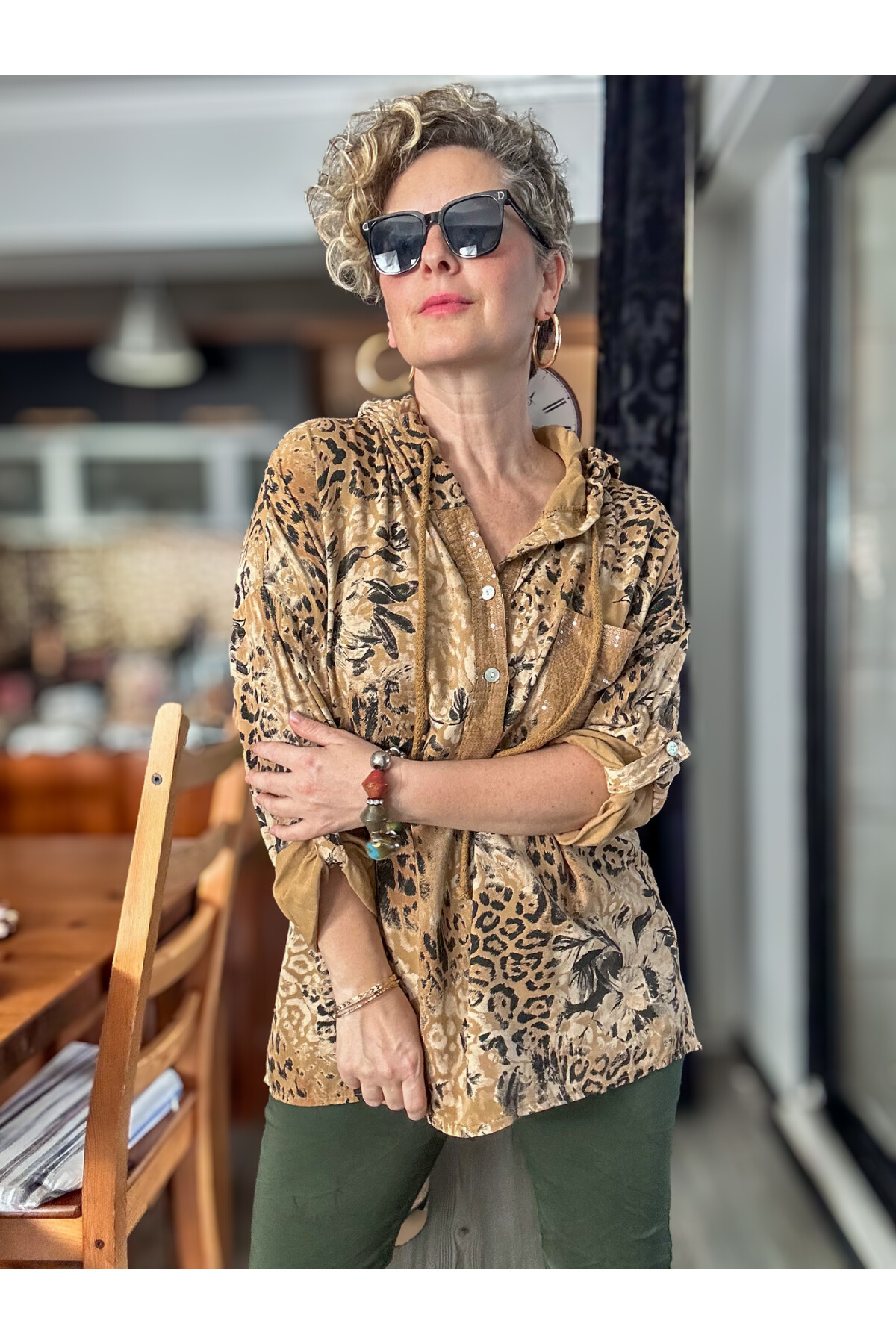 Rafa İtalyan Pul Detay Kapşonlu Gömlek Bluz Camel