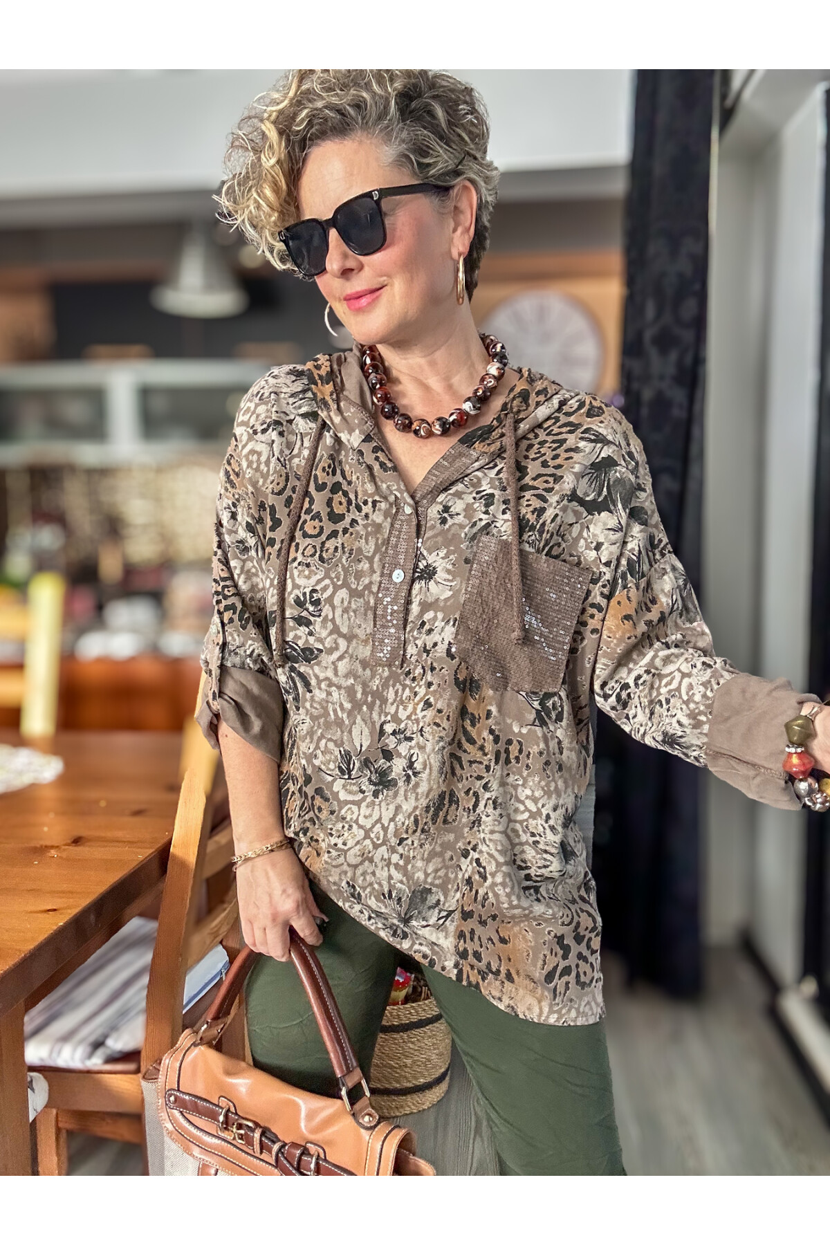 Rafa İtalyan Pul Detay Kapşonlu Gömlek Bluz Vizon