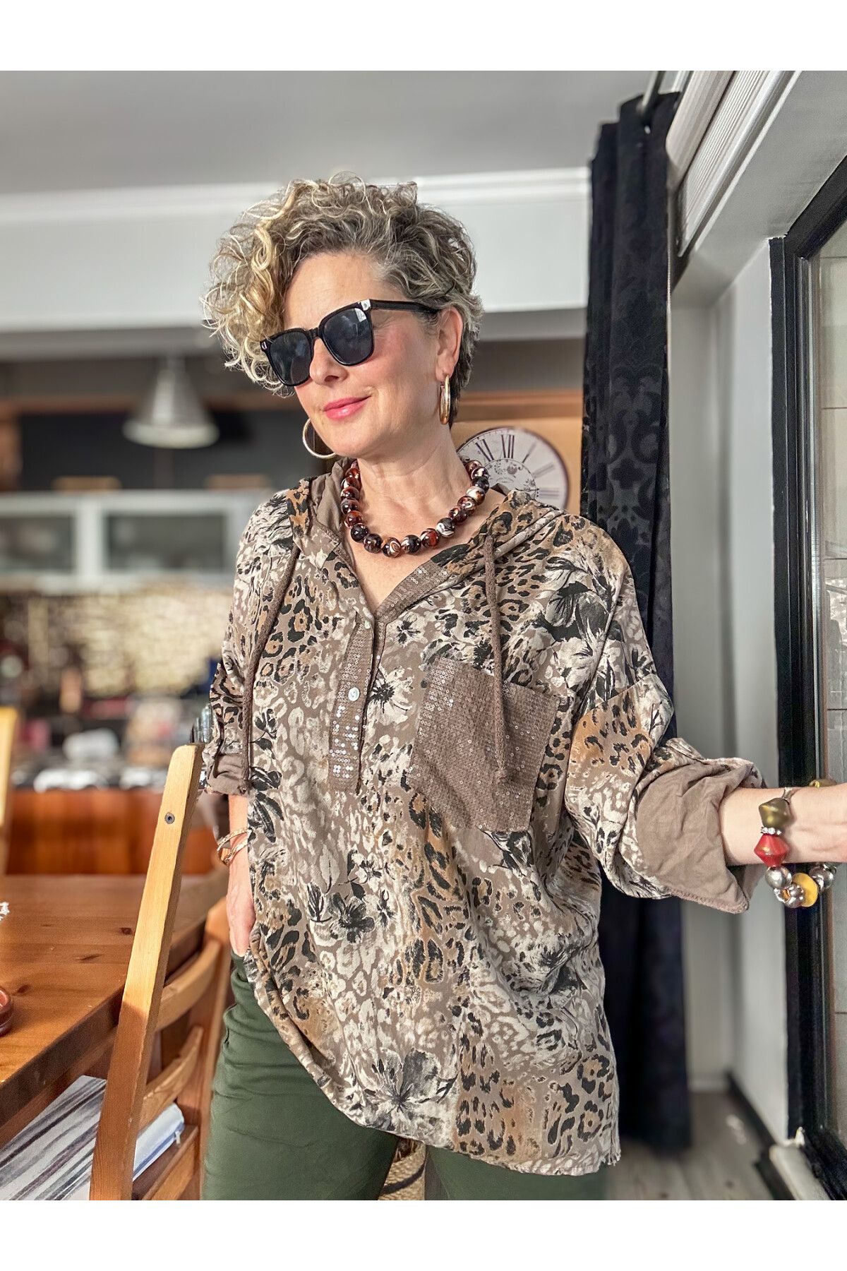 Rafa İtalyan Pul Detay Kapşonlu Gömlek Bluz Vizon