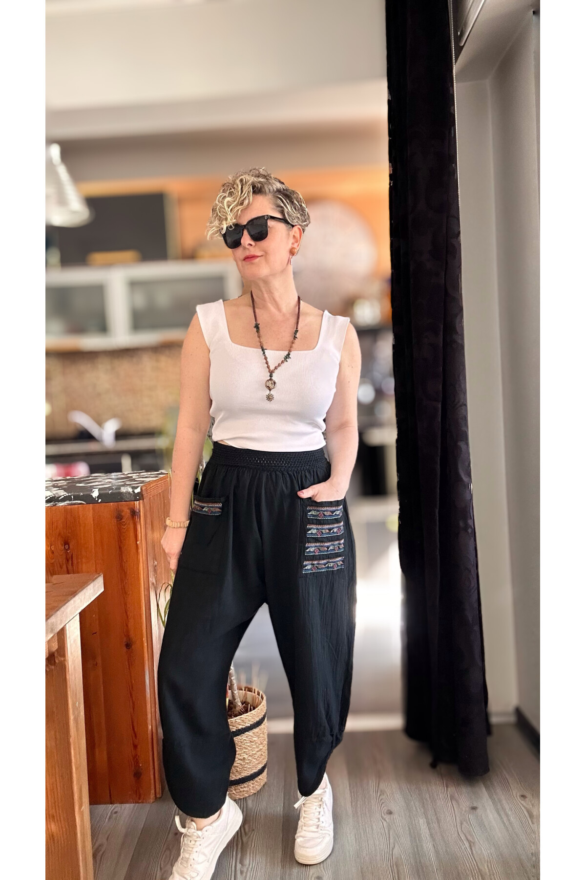 Ranna Cep Nakış Detay V Paça Pantolon Siyah