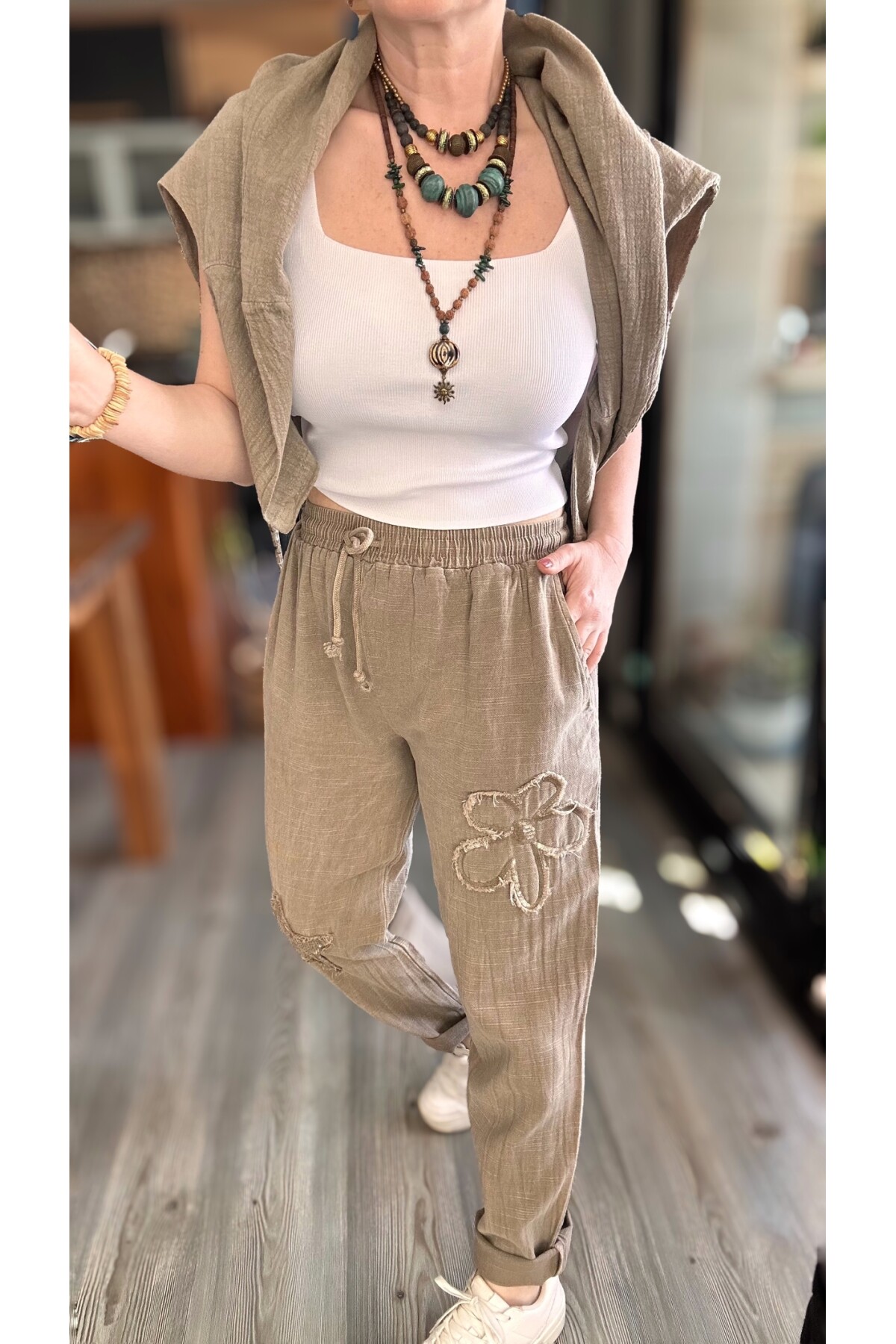 Tuppe Tasarım Papatya Pul Pantolon Vizon