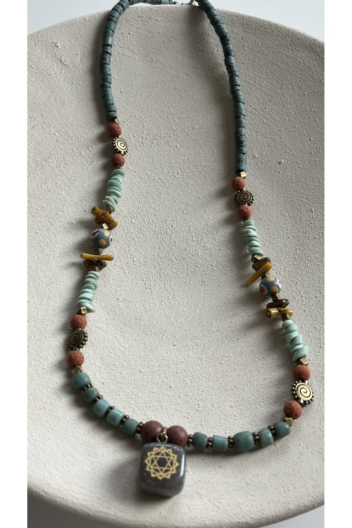 Vendu Doğal Etnik Taş Kolye