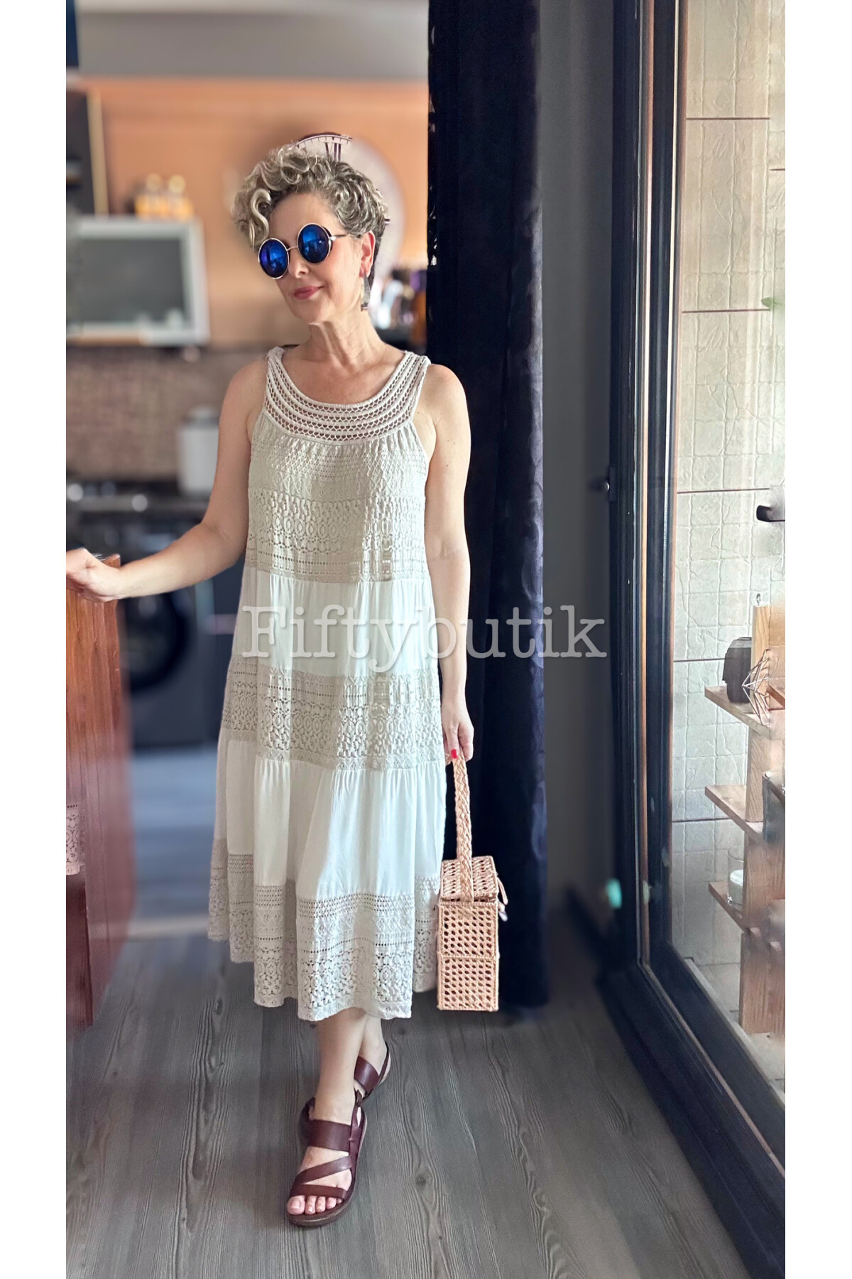 Azur İtalyan Dantel Detay Elbise Beige