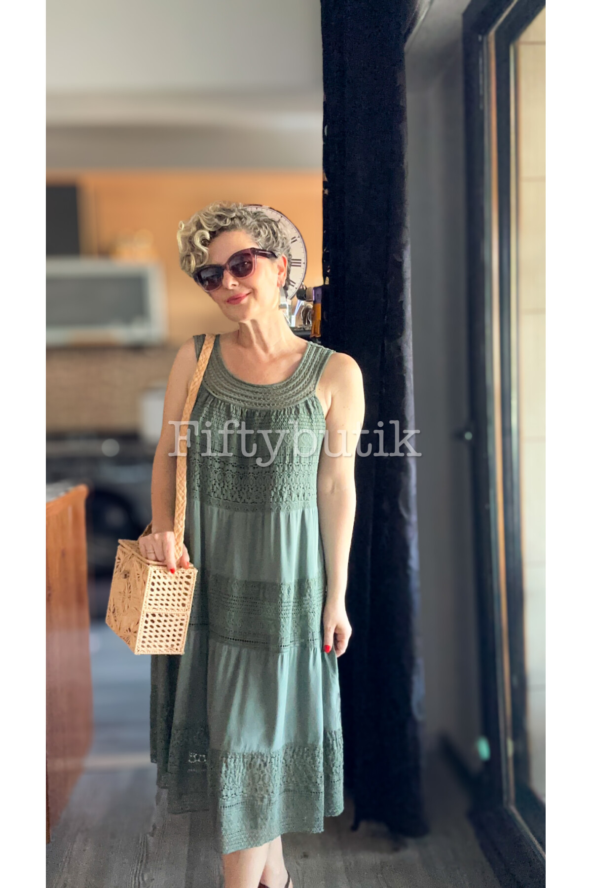 Azur İtalyan Dantel Detay Elbise Haki Yeşil