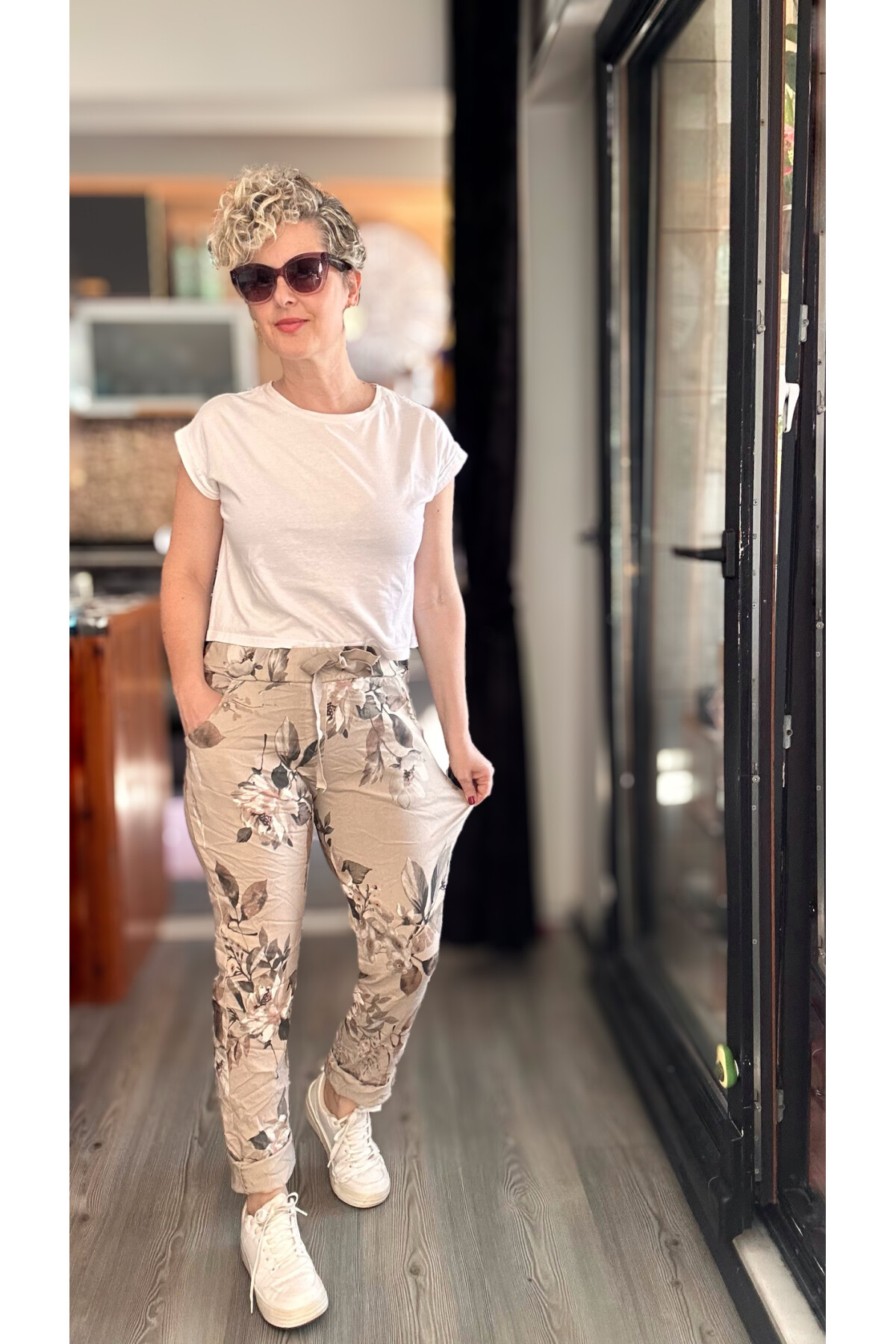 Benji İtalyan Çiçek Desen Sihirli Pantolon Bej
