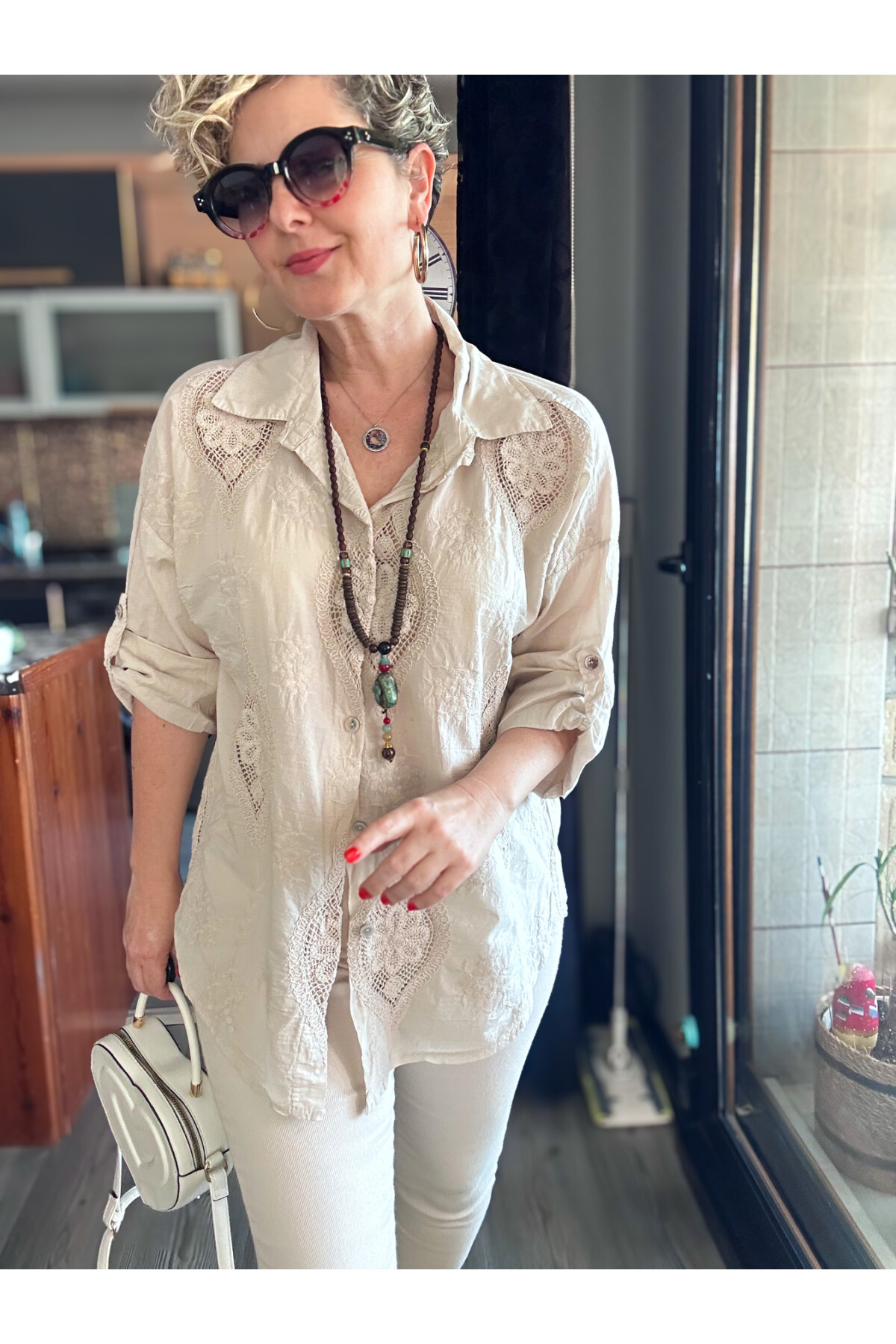 Disse İtalyan Fisto Oval Çiçek Desen Gömlek Bej