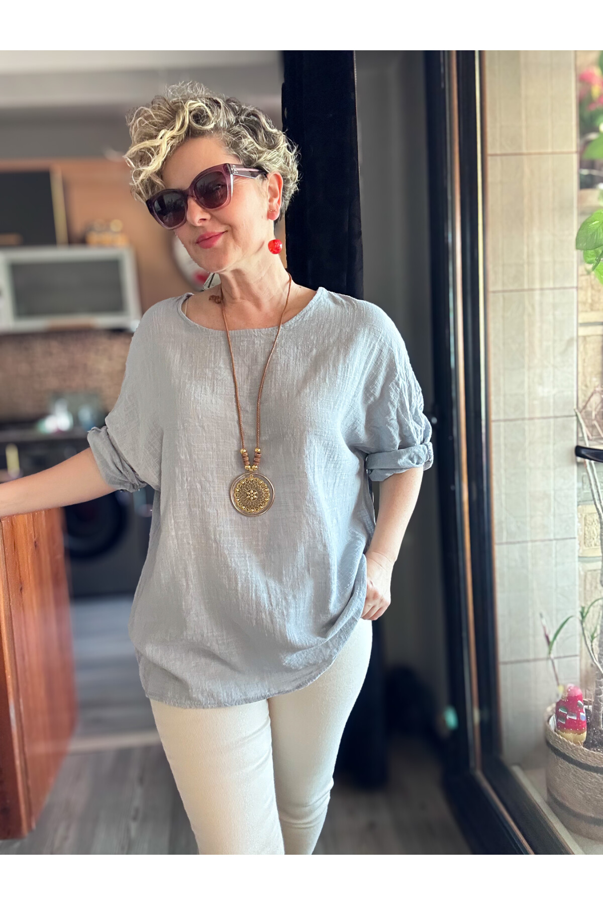 Fezza İthal Kolyeli Tasarım Bluz Açık Gri