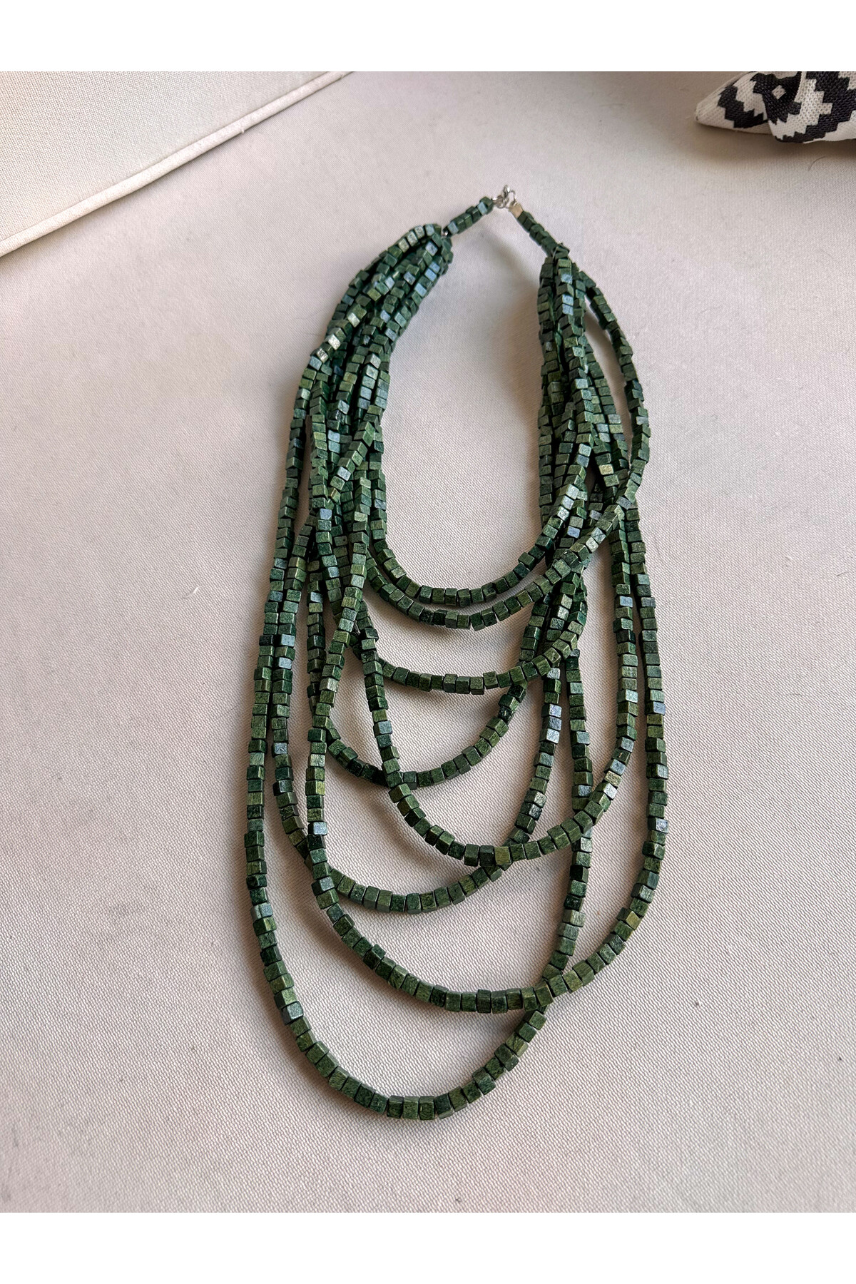 Haki Yeşil Tahta Otantik Sekiz Sıra Kolye