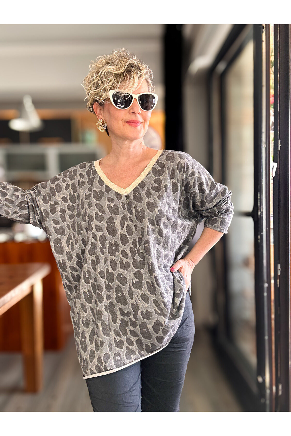 Hanna İtalyan Leopar Desen Simli Bluz Gri