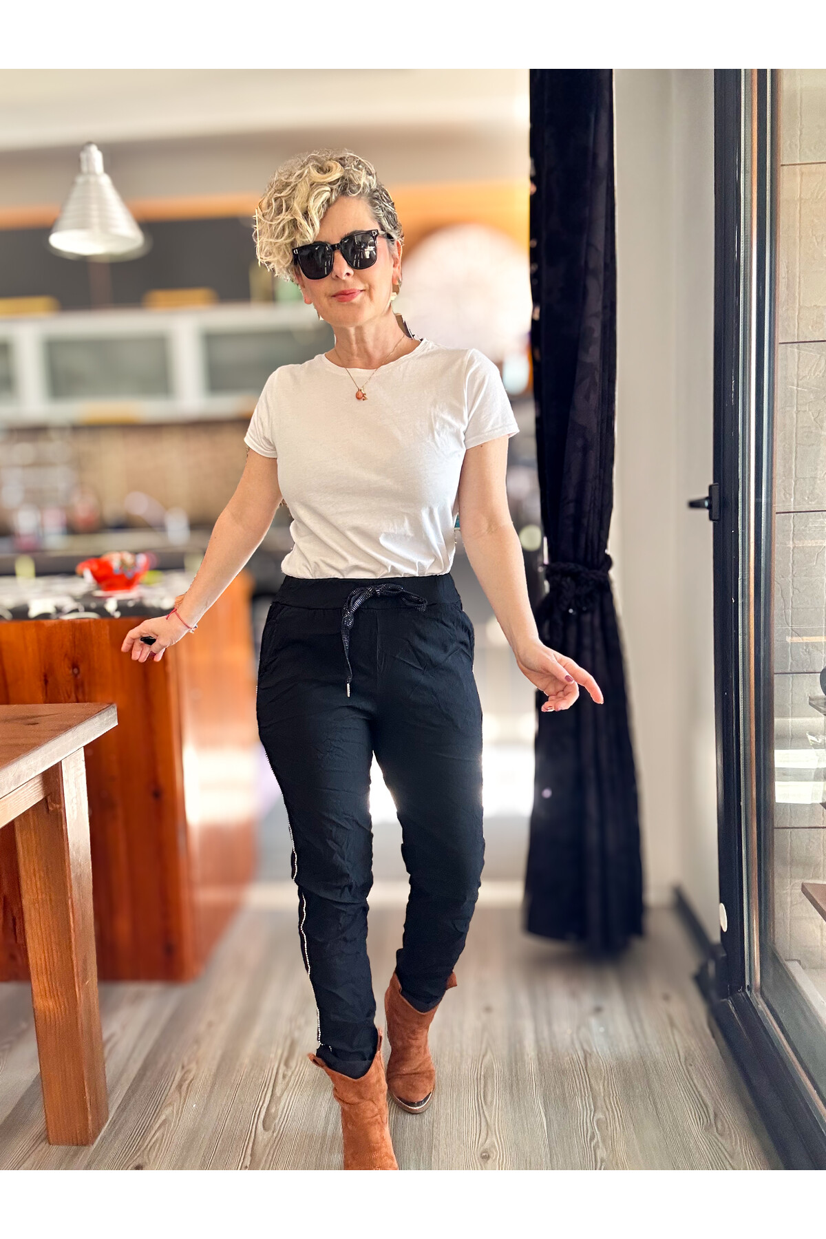 Lecce İtalyan Sihirli İnce Taş Şerit Detay Pantalon Siyah