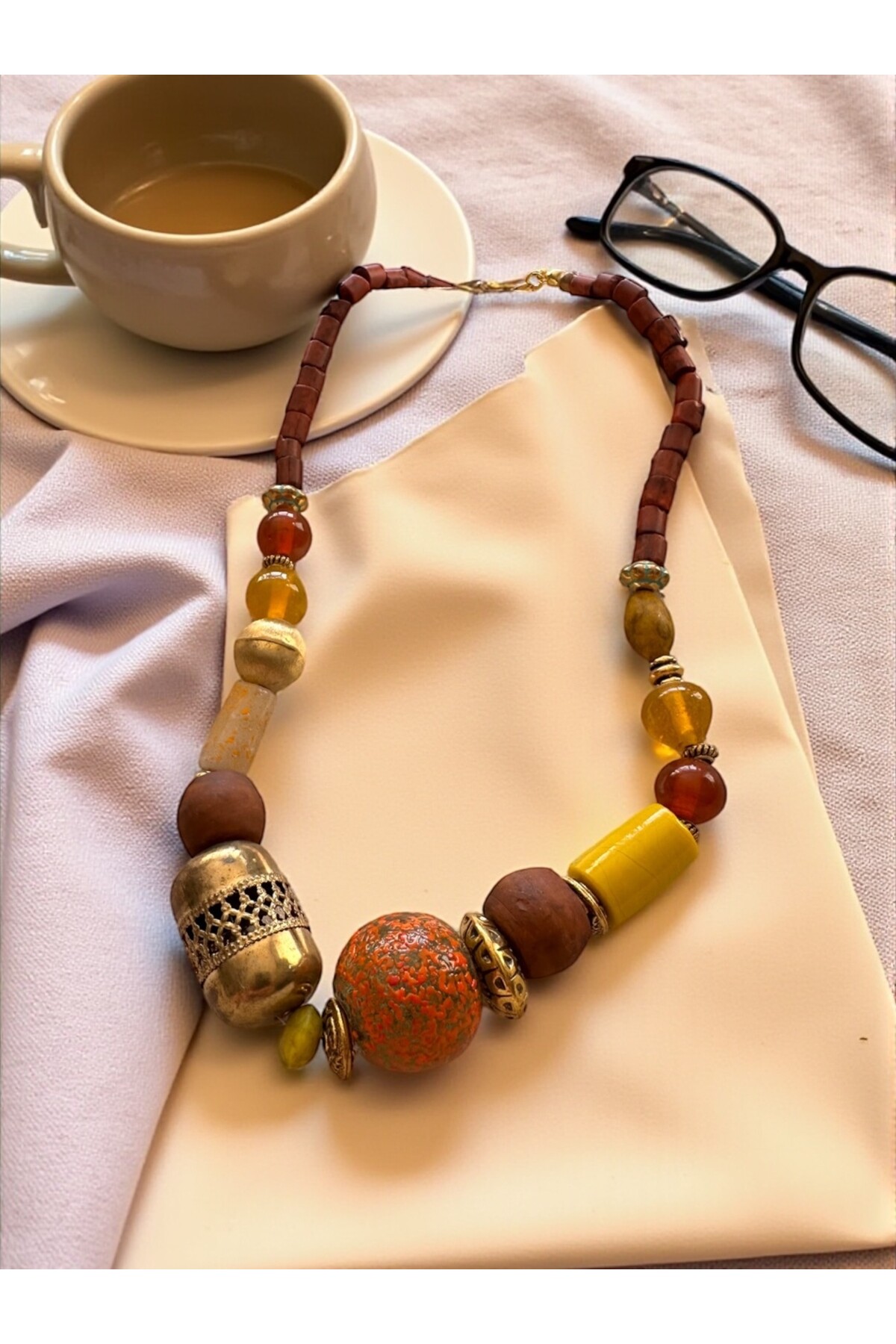 Luno Pirinç Cam Etnik Kolye