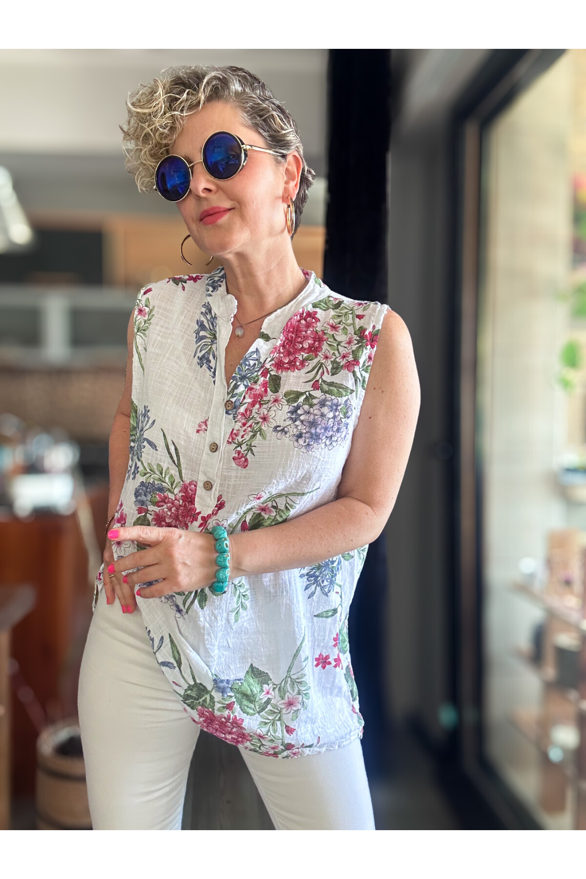 Massa Ortanca Desen Sıfır Kol İtalyan Bluz Beyaz