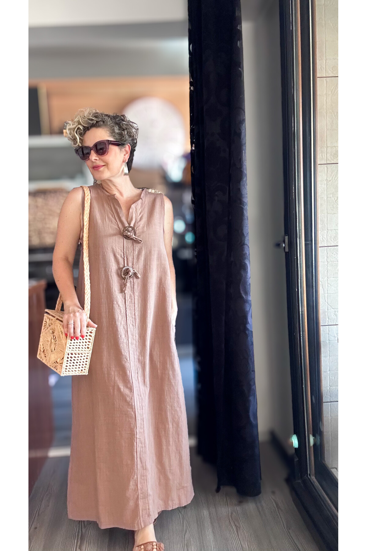 Ronni Tasarım Düğme Detay Kolsuz Elbise Kahve