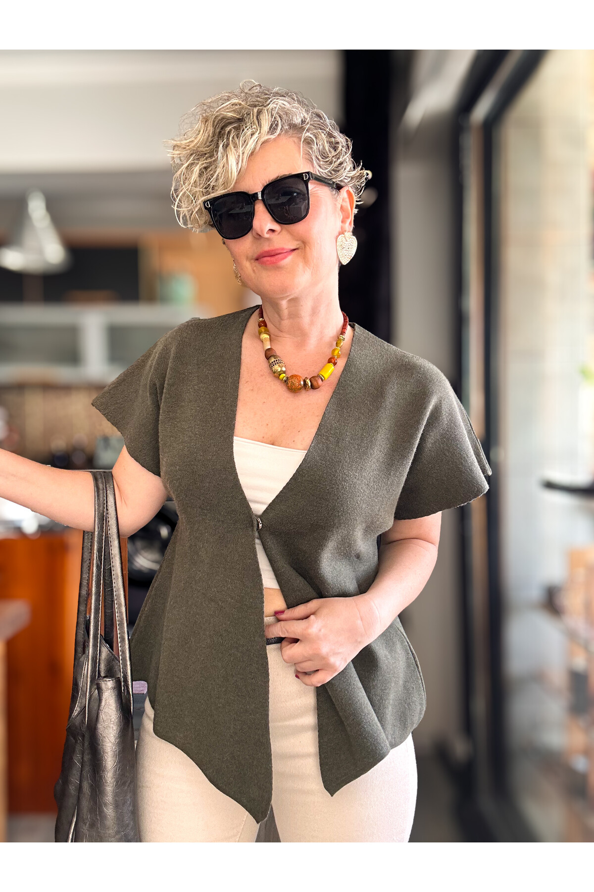 Tasarım Asimetrik Kesim Triko Yelek Haki