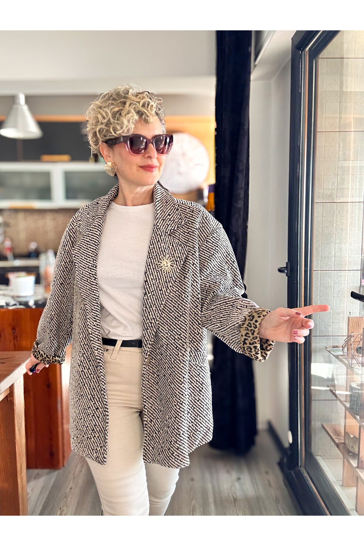 Tigre Çizgili Broşlu Leopar Astarlı Ceket Bej