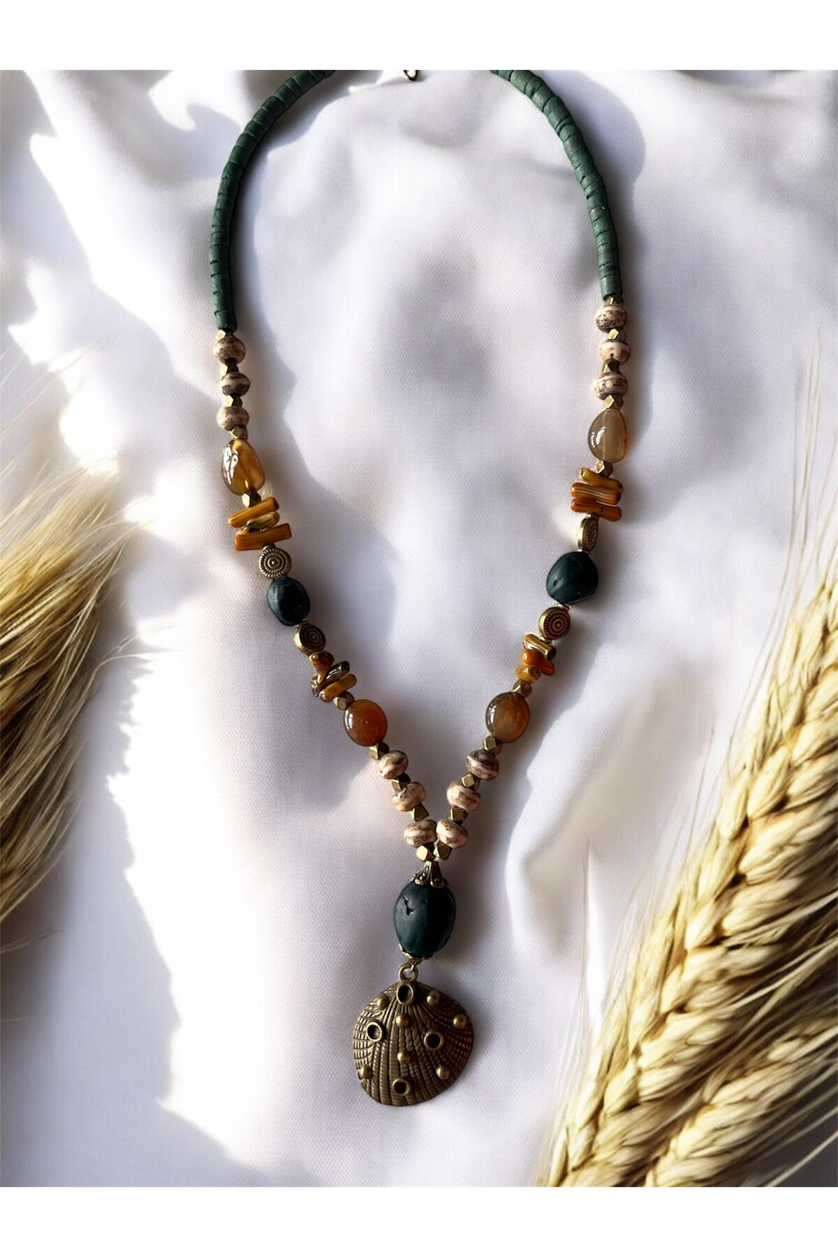 Utapı Pirinç Cam Etnik Kolye