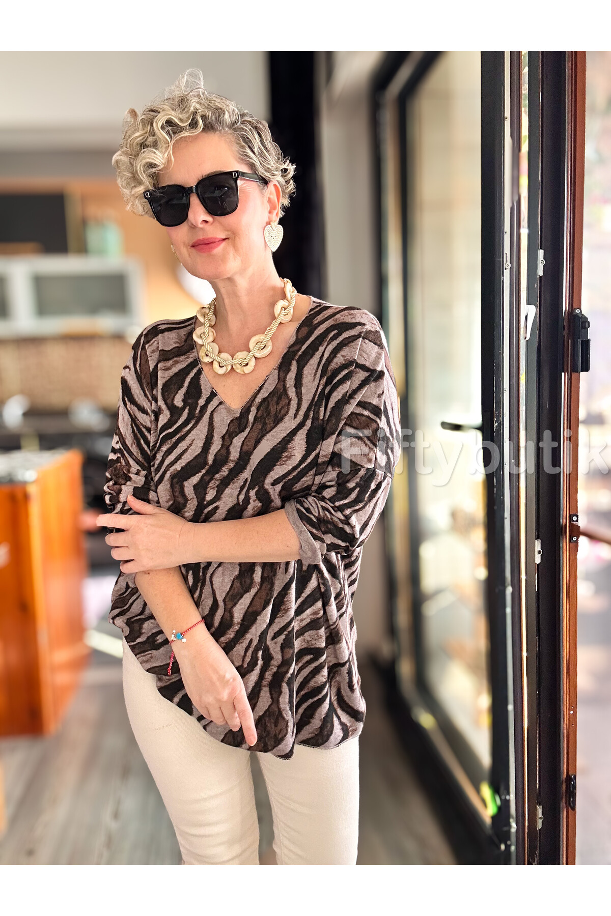 Yassa İtalyan V Yaka Zebra Desenli Triko Vizon