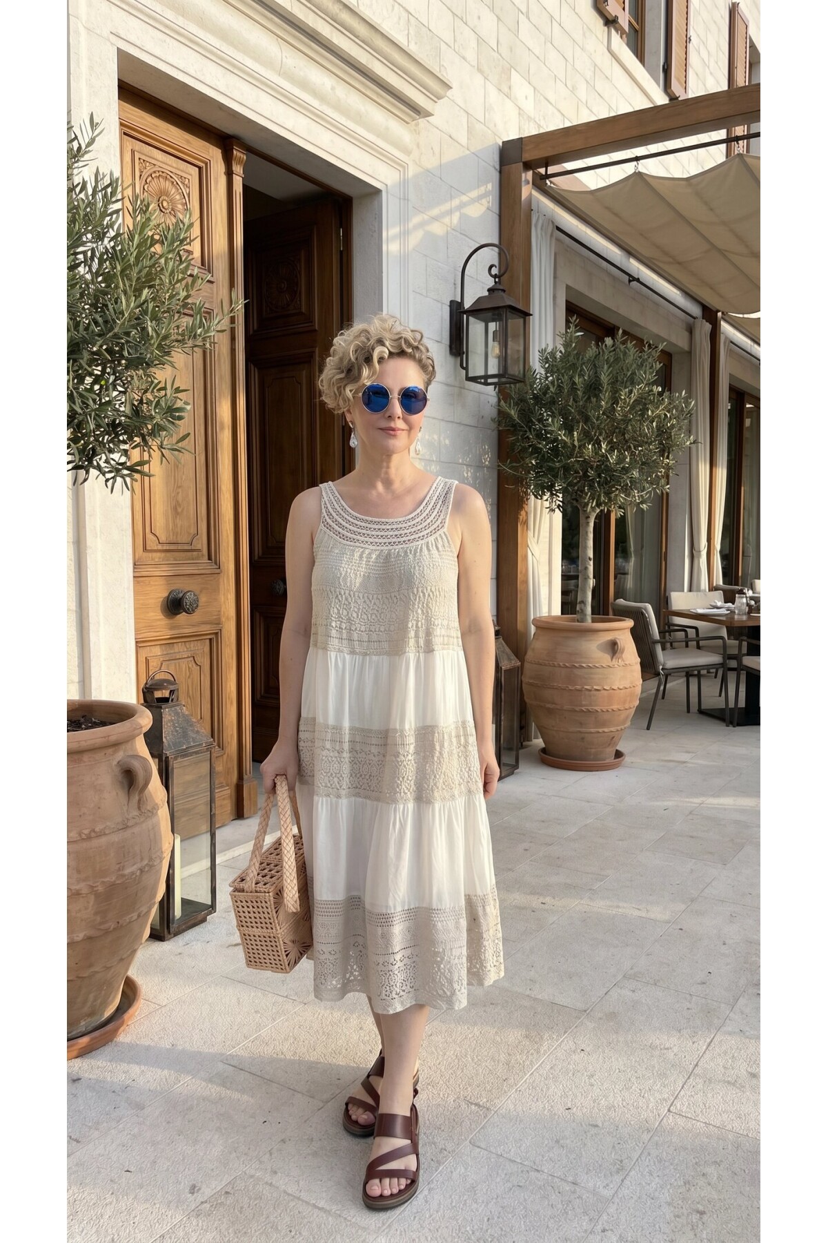 Azur İtalyan Dantel Detay Elbise Beige