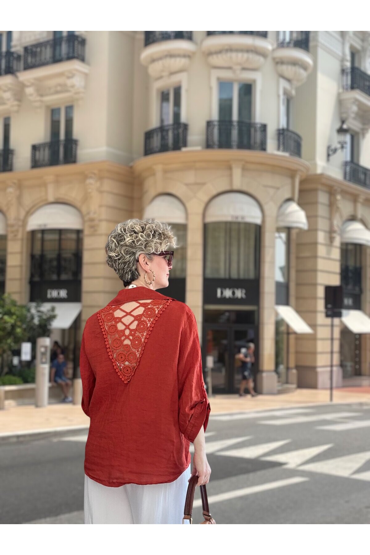 Della Sırt Brode İşlemeli İthal Keten Gömlek Kiremit