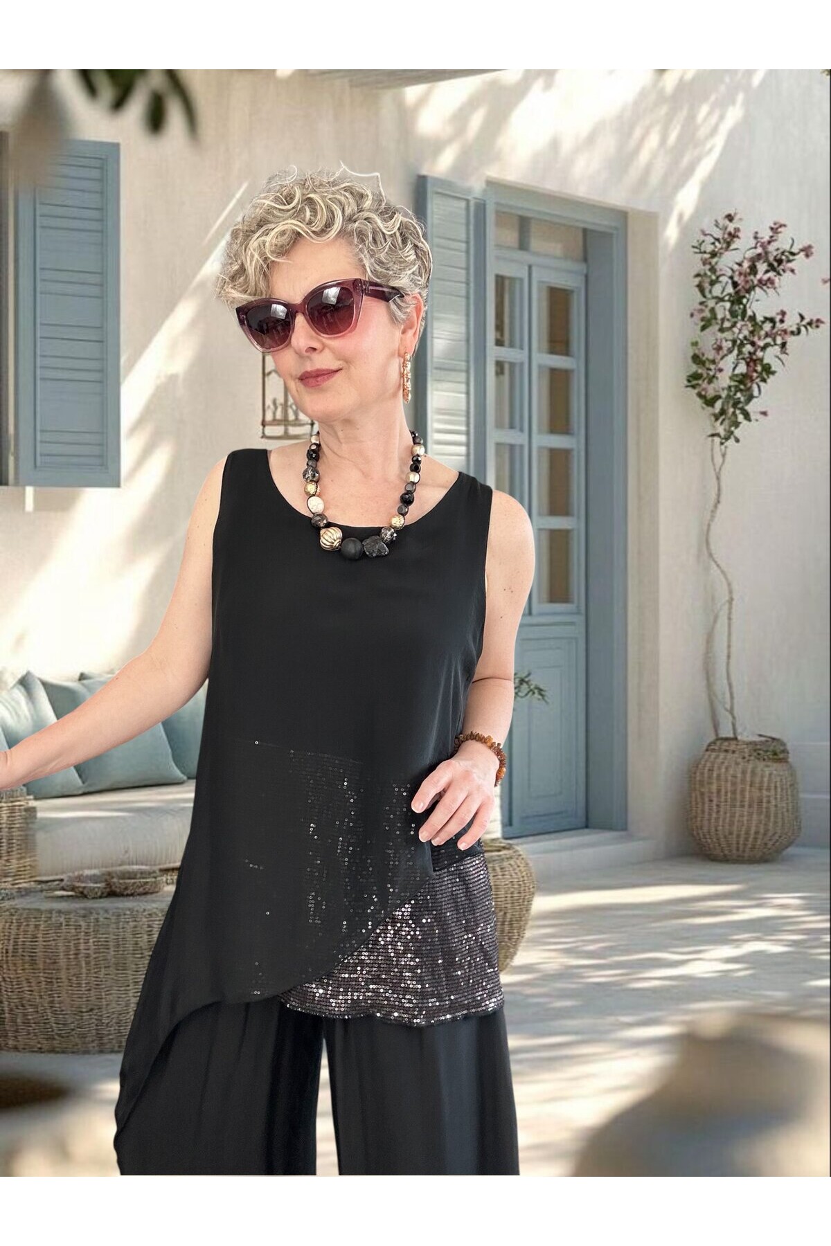 Eclissi İthal Asimetrik Kesim Pullu İpek Bluz Siyah