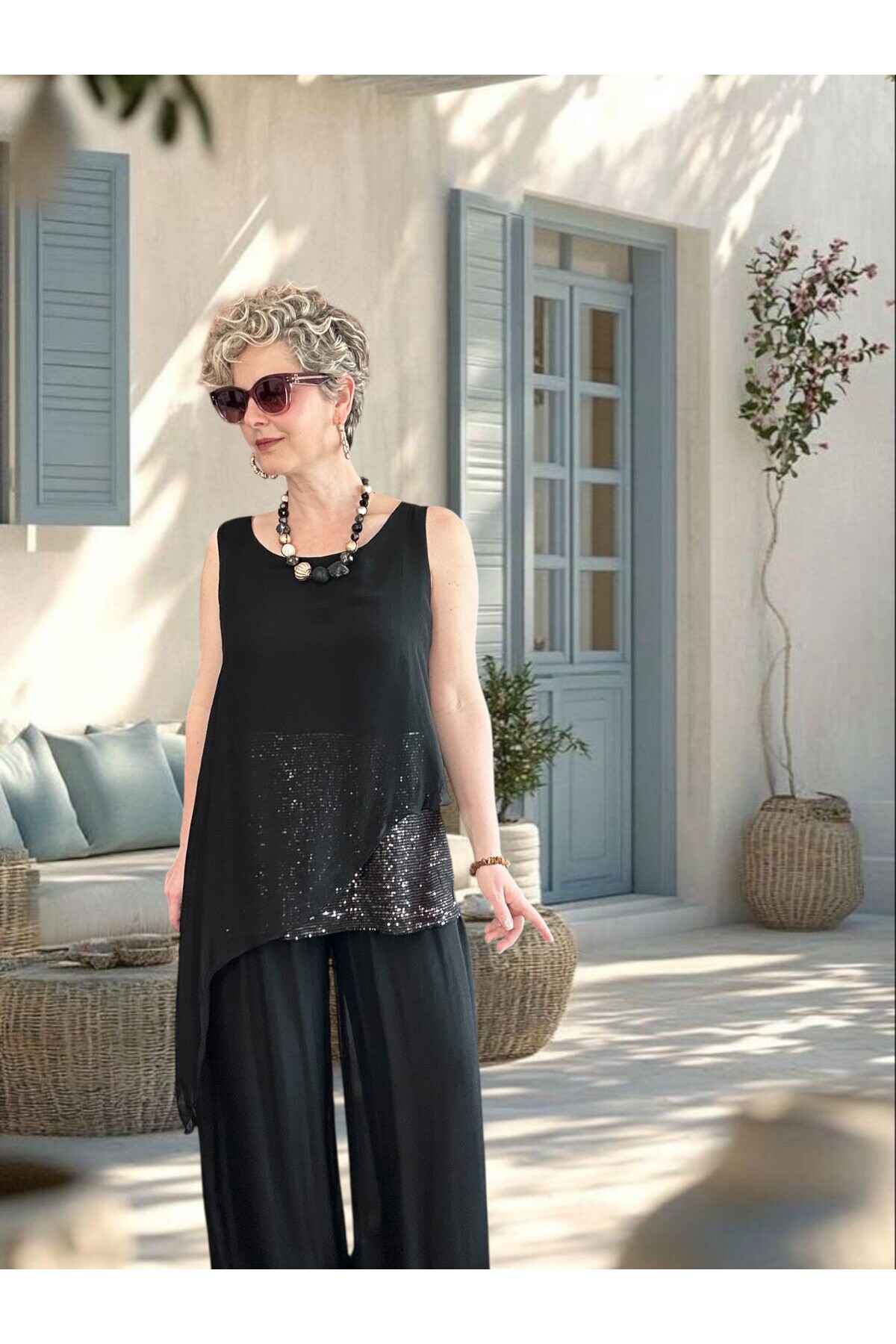 Eclissi İthal Asimetrik Kesim Pullu İpek Bluz Siyah