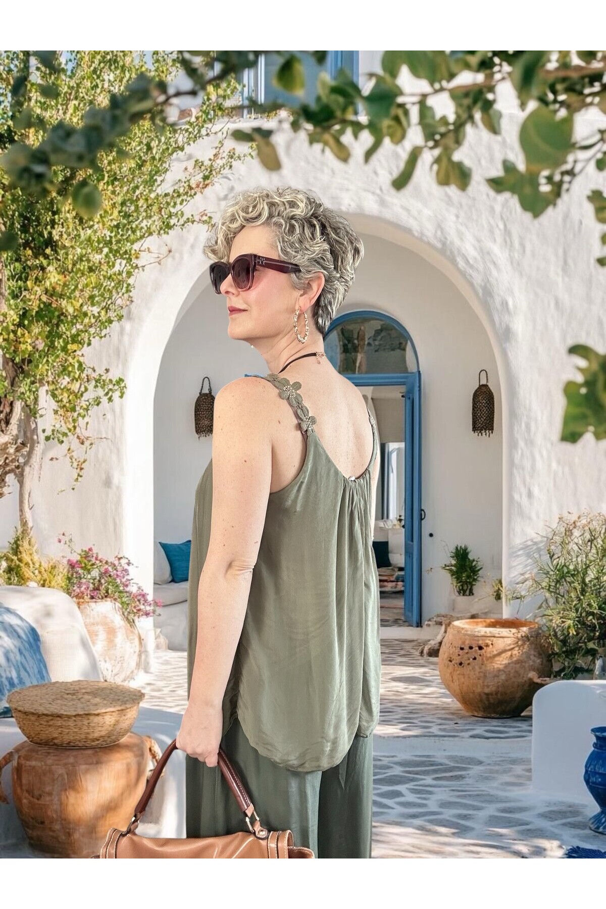 Marta İtalyan İpek Karışımlı Çiçek Detaylı Bluz Haki