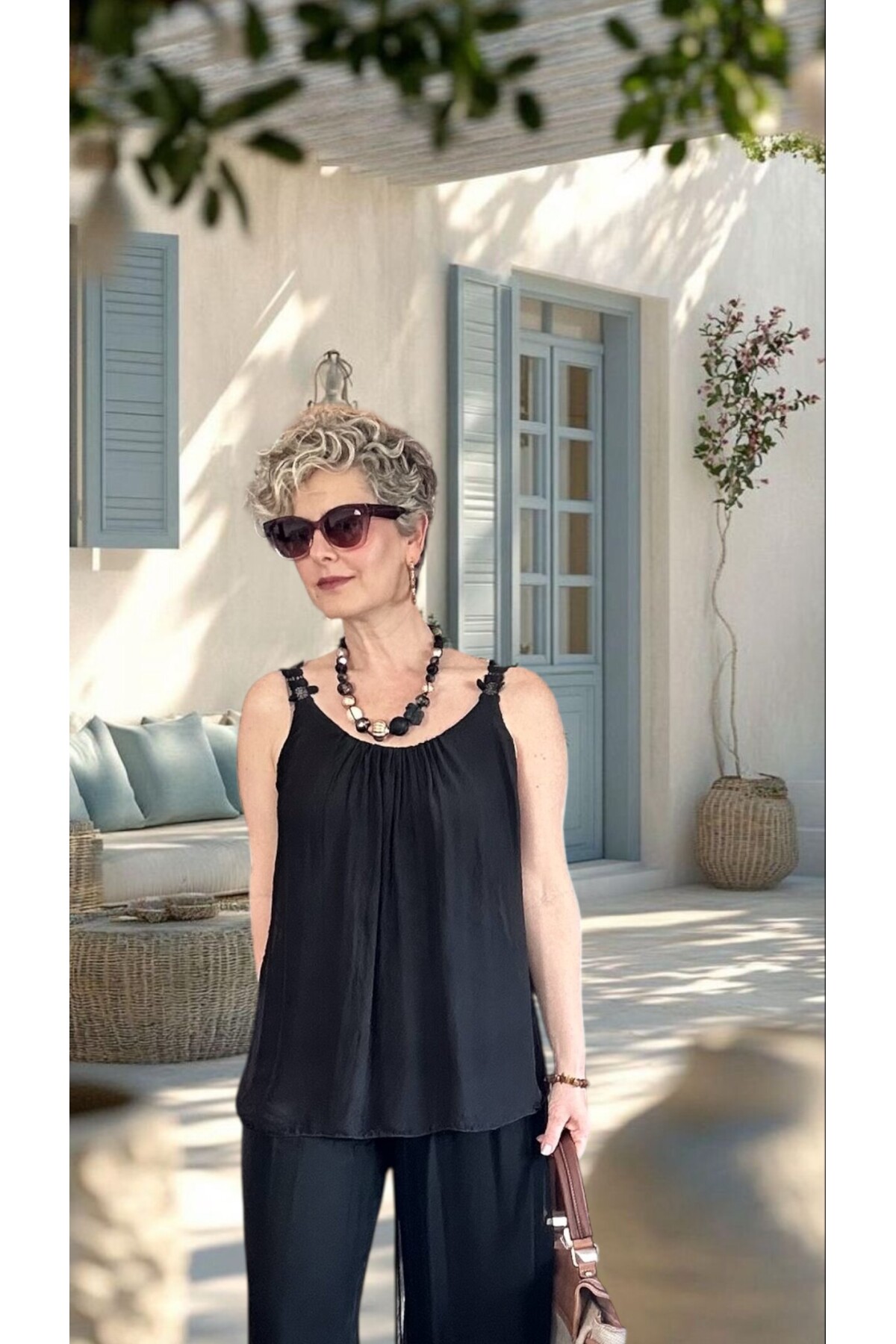 Marta İtalyan İpek Karışımlı Çiçek Detaylı Bluz Siyah