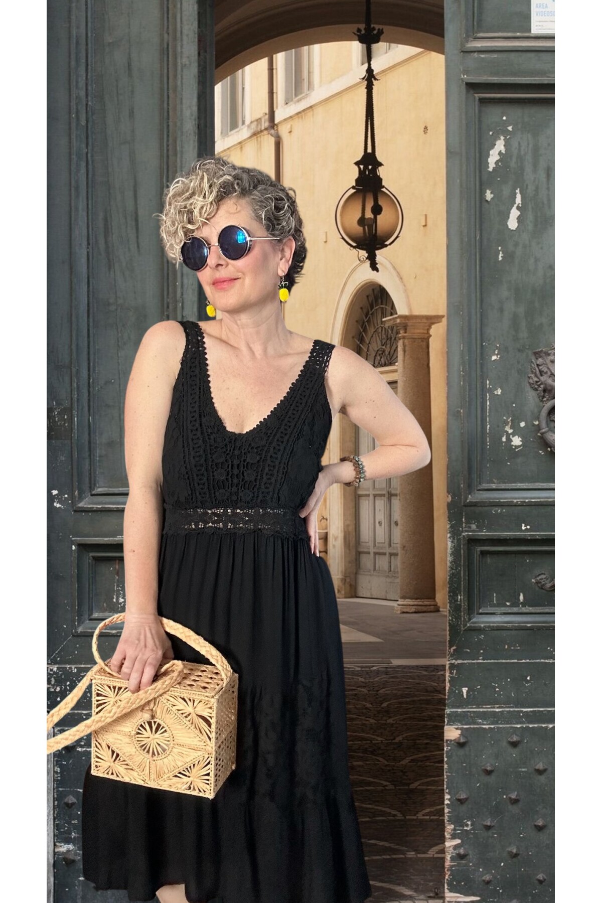 Pizzo İtalyan Brode İşlemeli Elbise Siyah