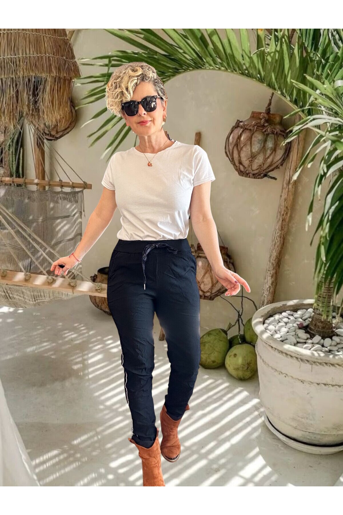 Lecce İtalyan Sihirli İnce Taş Şerit Detay Pantalon Siyah
