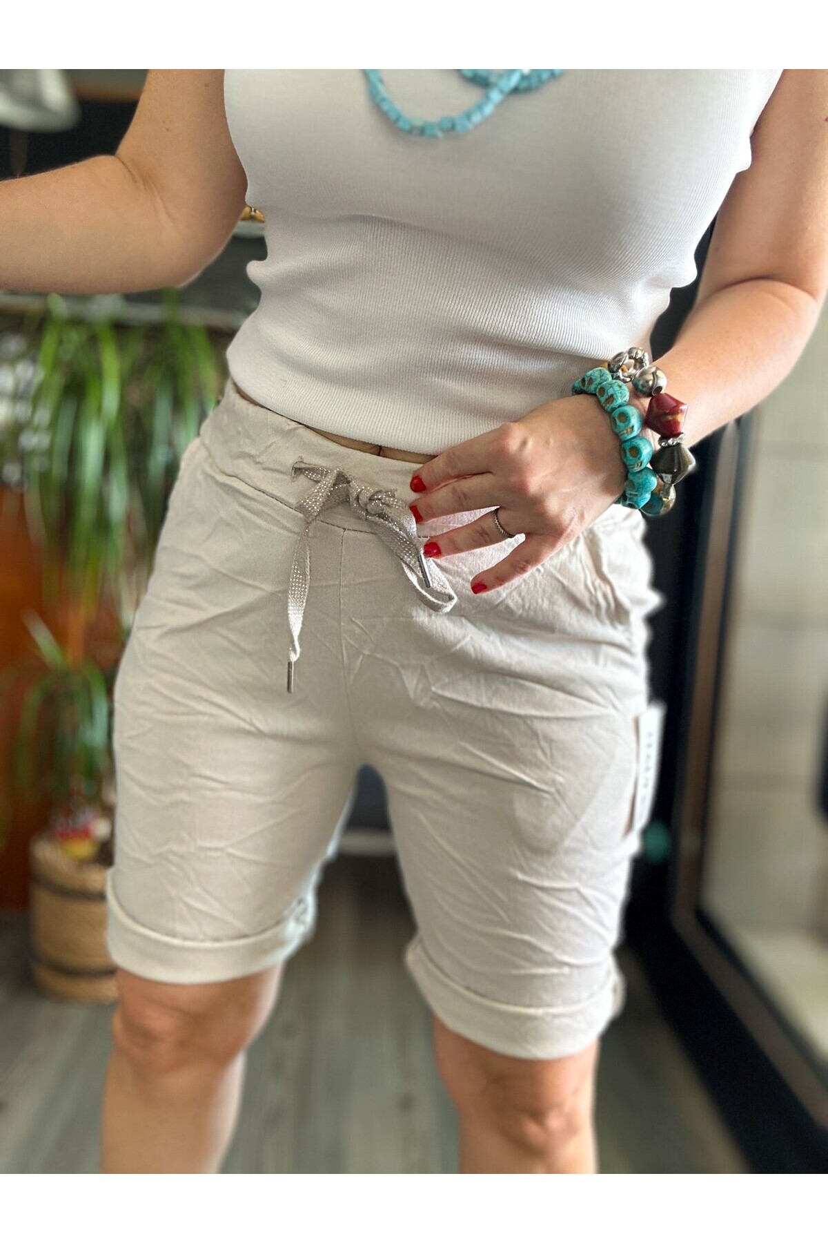 Menton  İtalyan Stil Likralı Şort Beige